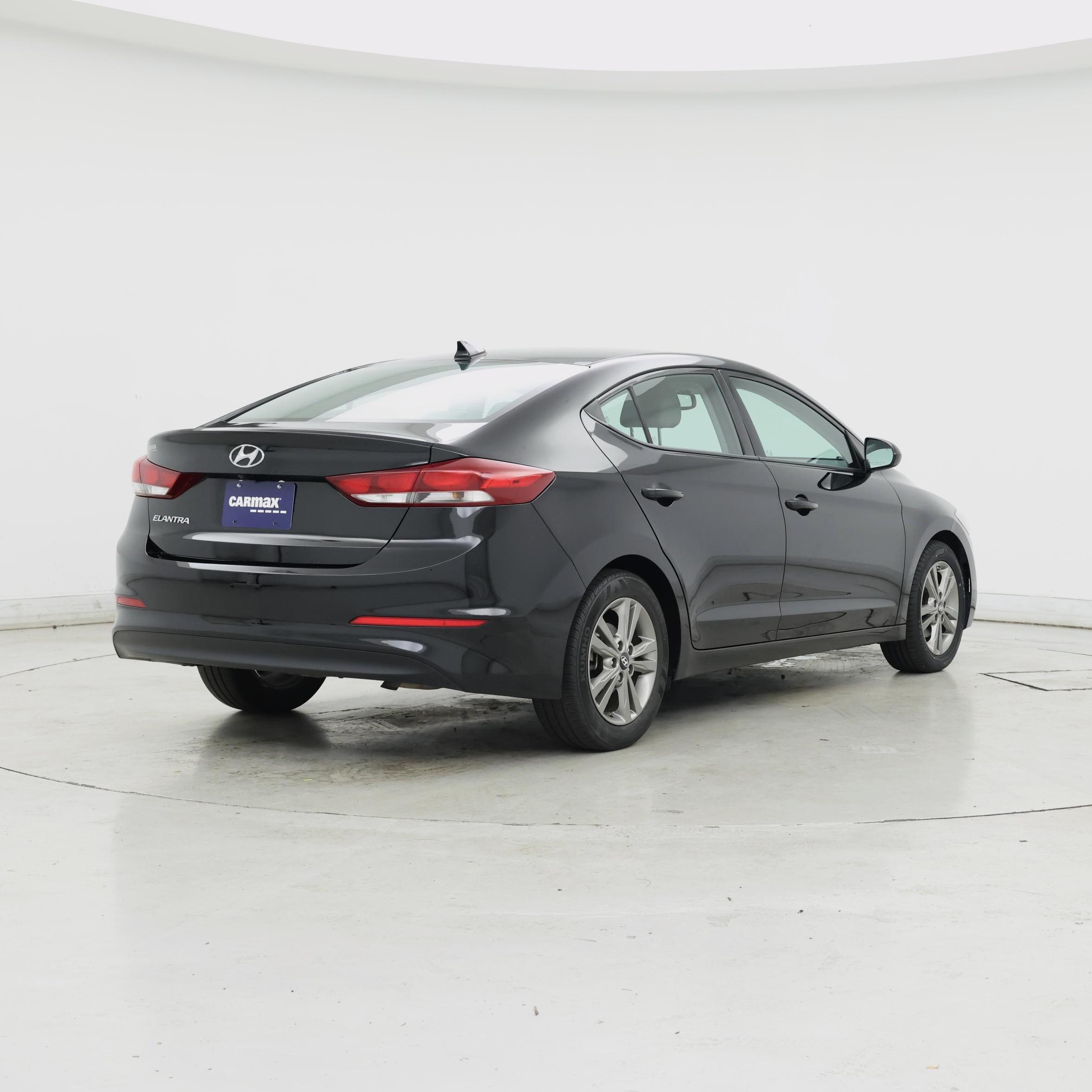 Thumbnail: 2018 Hyundai Elantra - 8