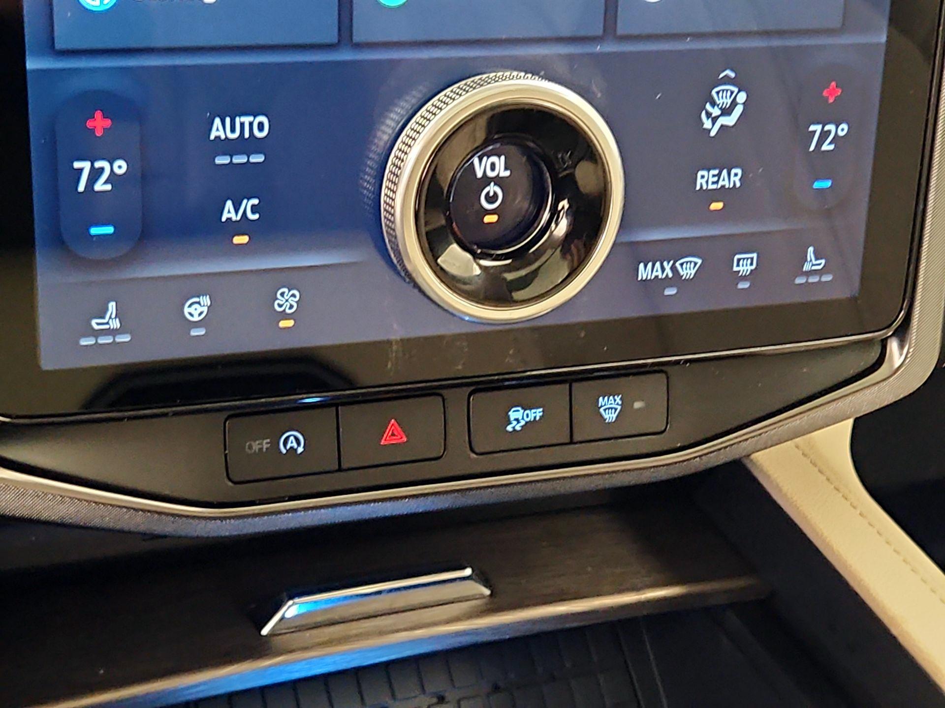 Thumbnail: 2024 Ford Expedition MAX - 17