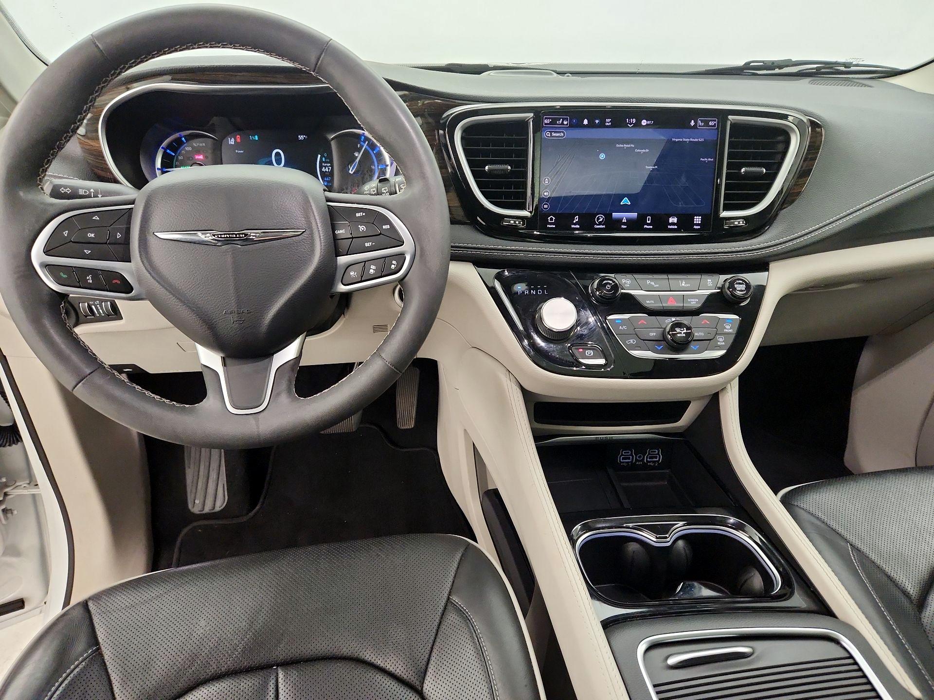 Thumbnail: 2022 Chrysler Pacifica - 9