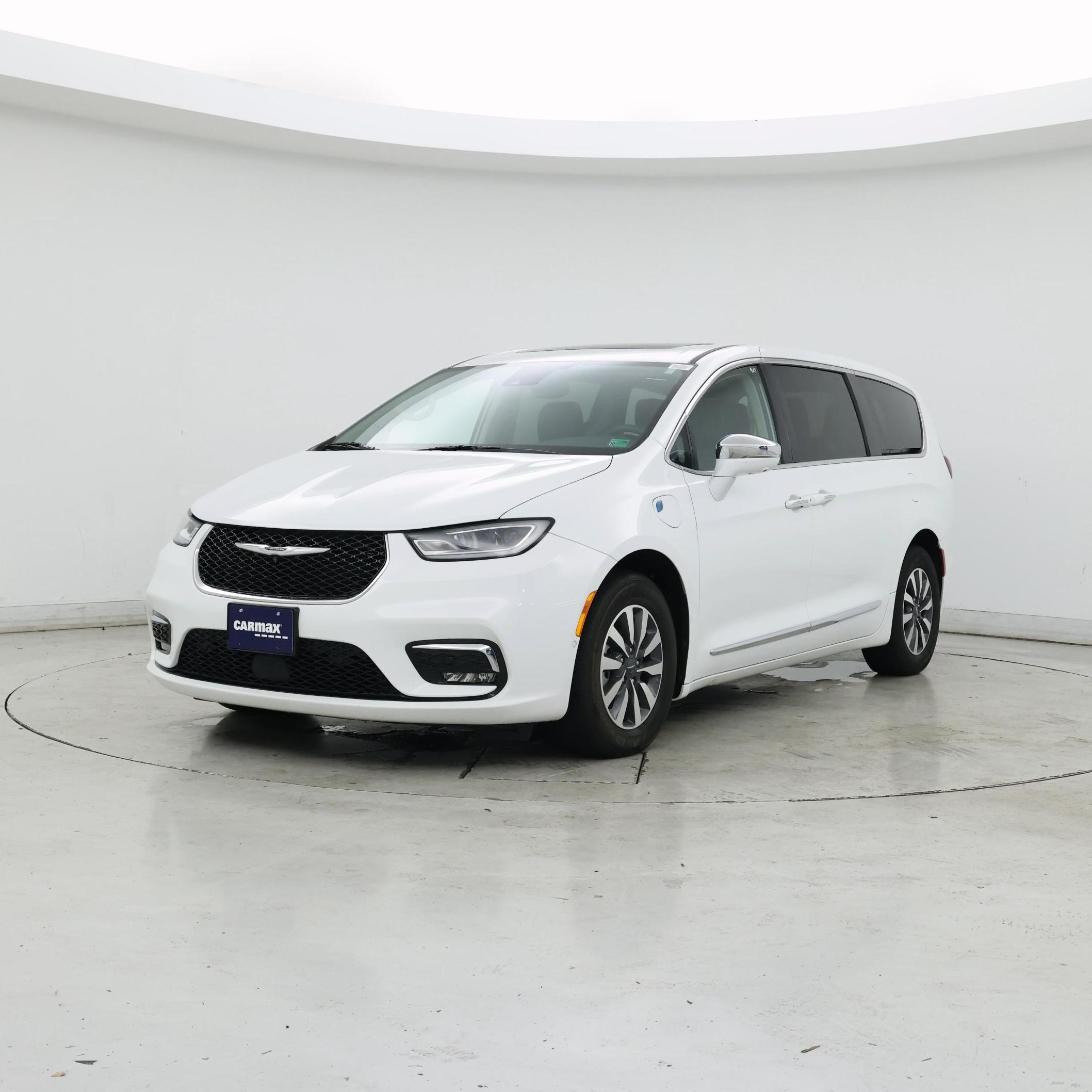 Thumbnail: 2022 Chrysler Pacifica - 4