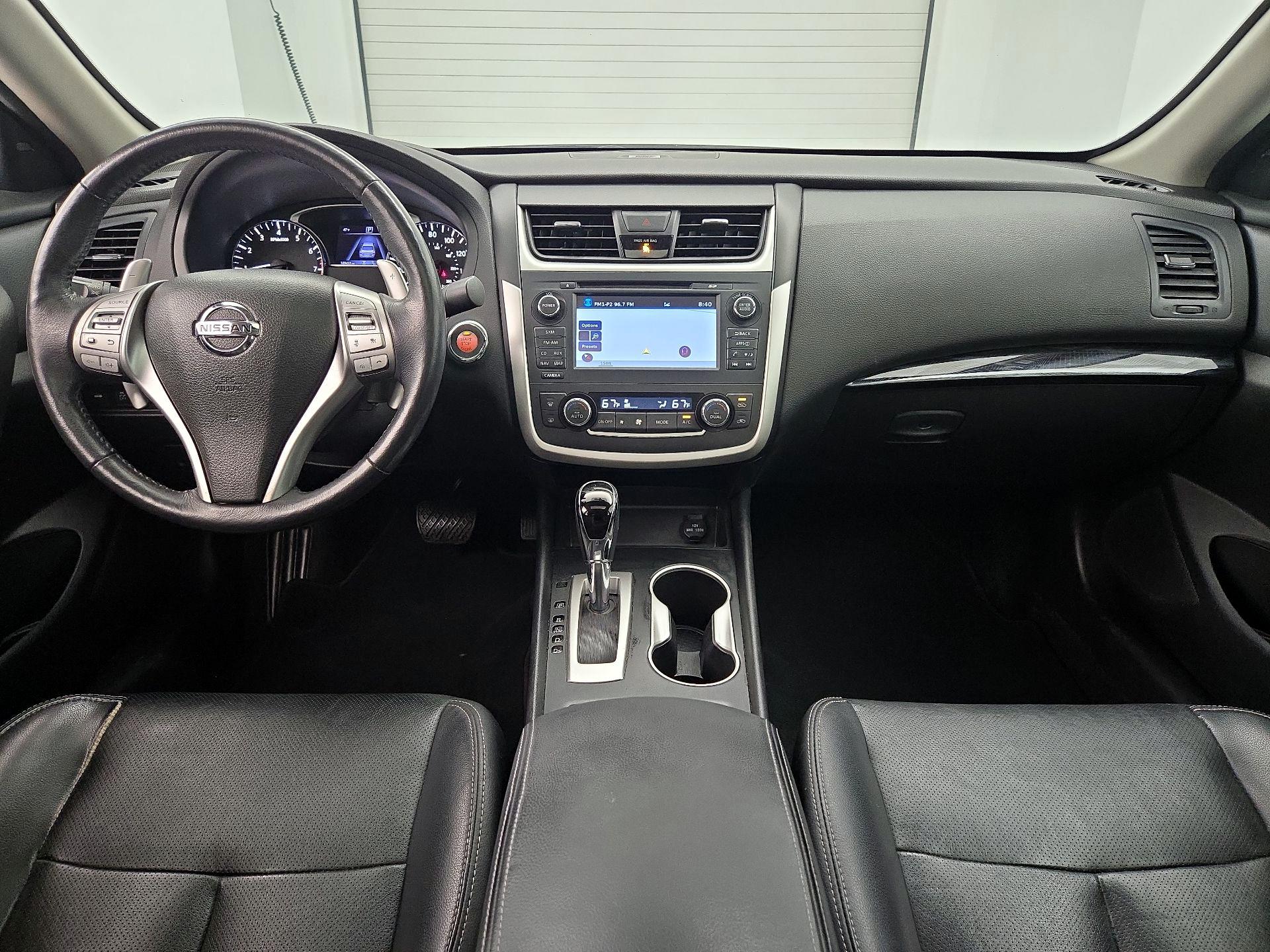 Thumbnail: 2016 Nissan Altima - 9