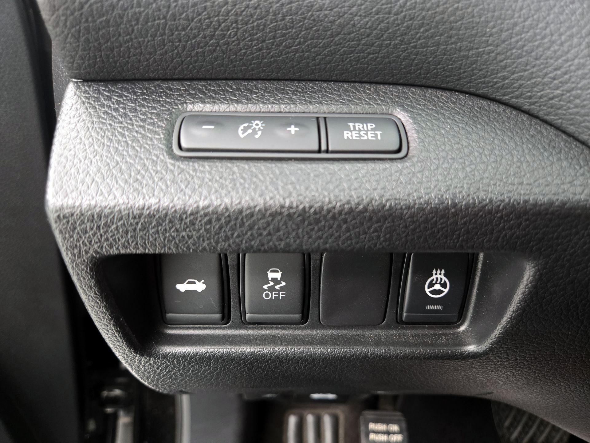 Thumbnail: 2016 Nissan Altima - 13