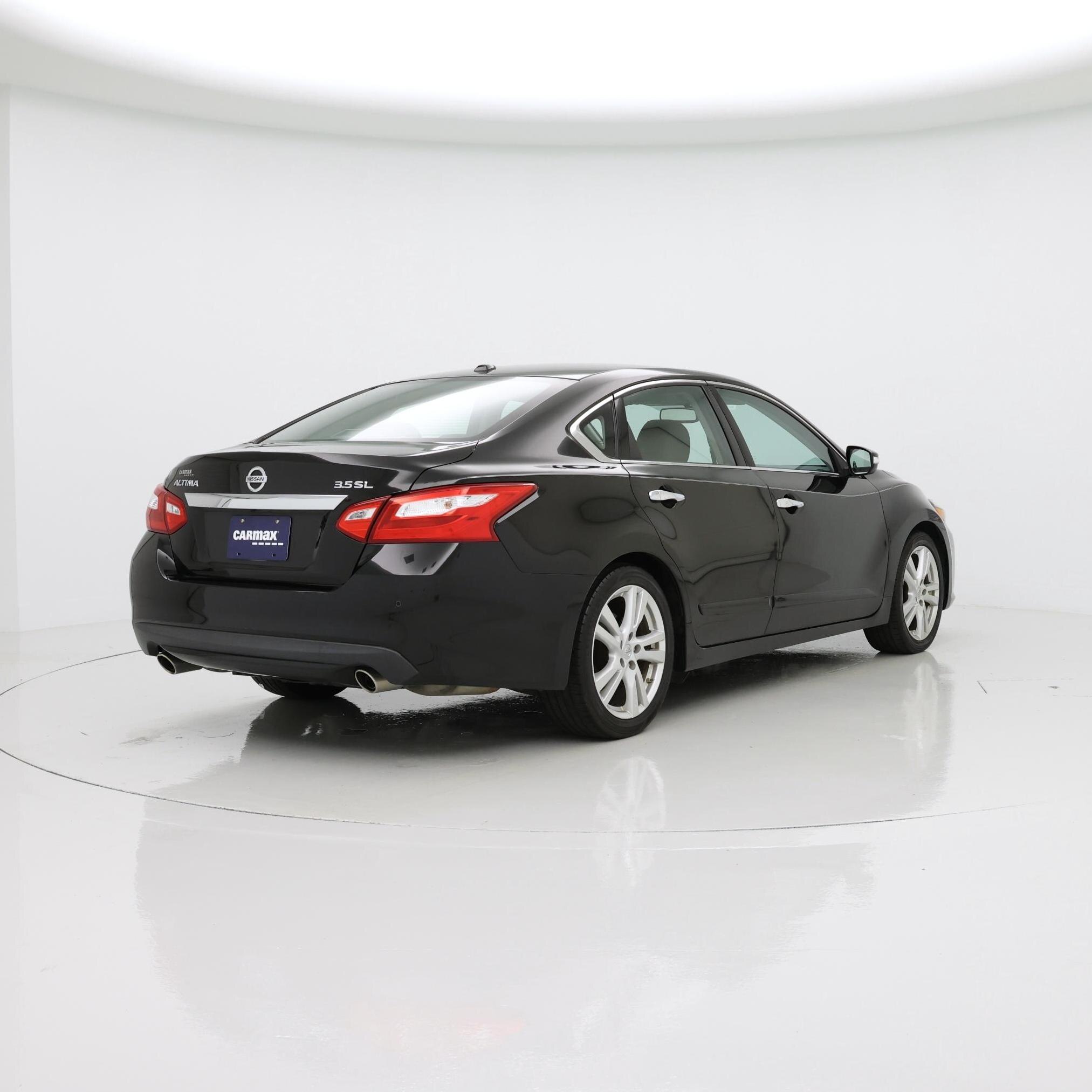 Thumbnail: 2016 Nissan Altima - 8