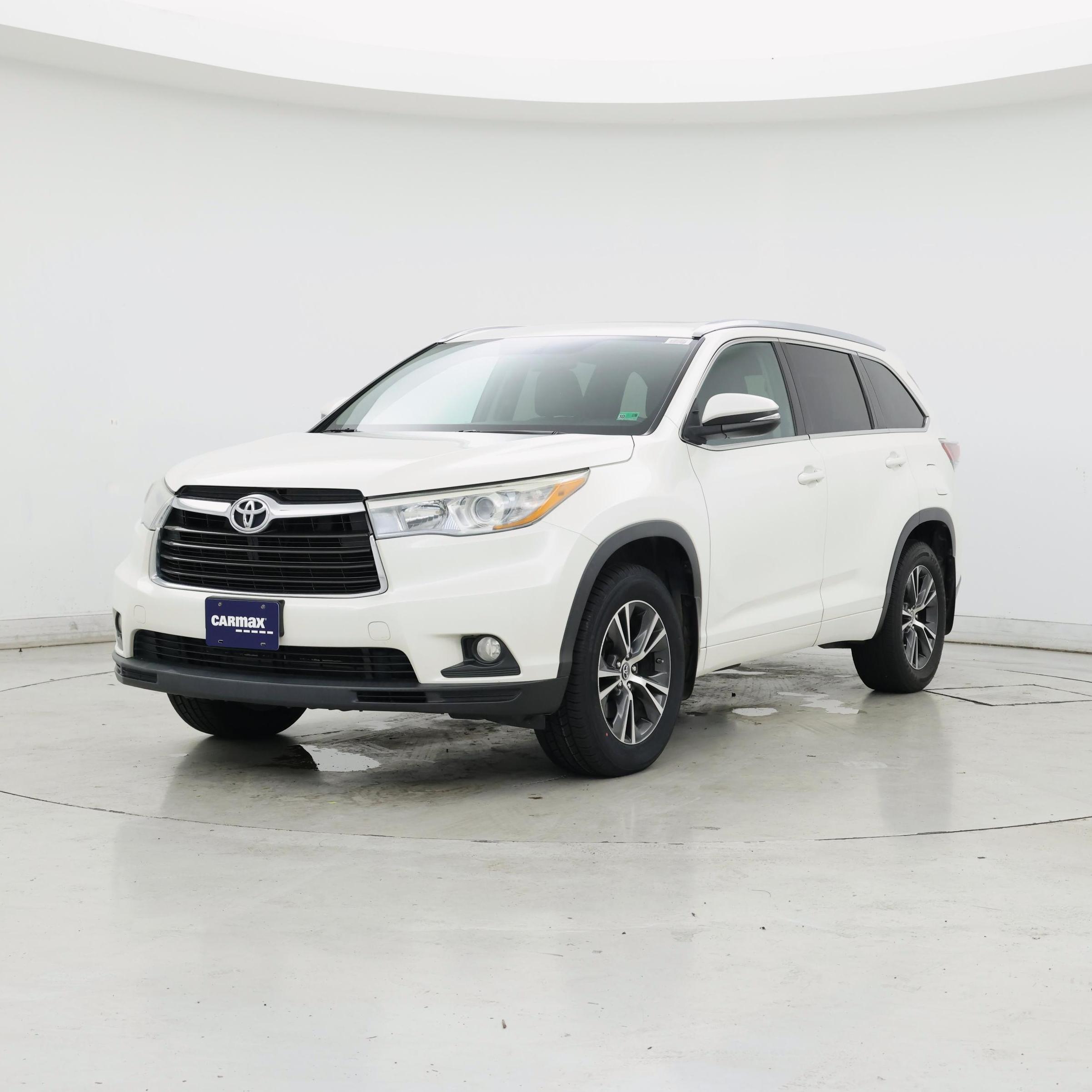 Thumbnail: 2016 Toyota Highlander - 4