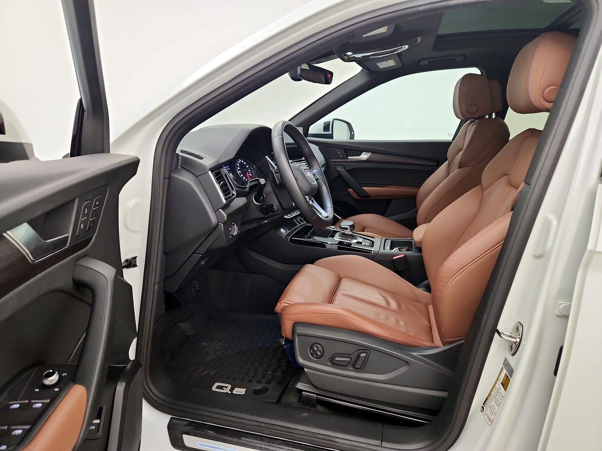 Thumbnail: 2021 Audi Q5 - 11