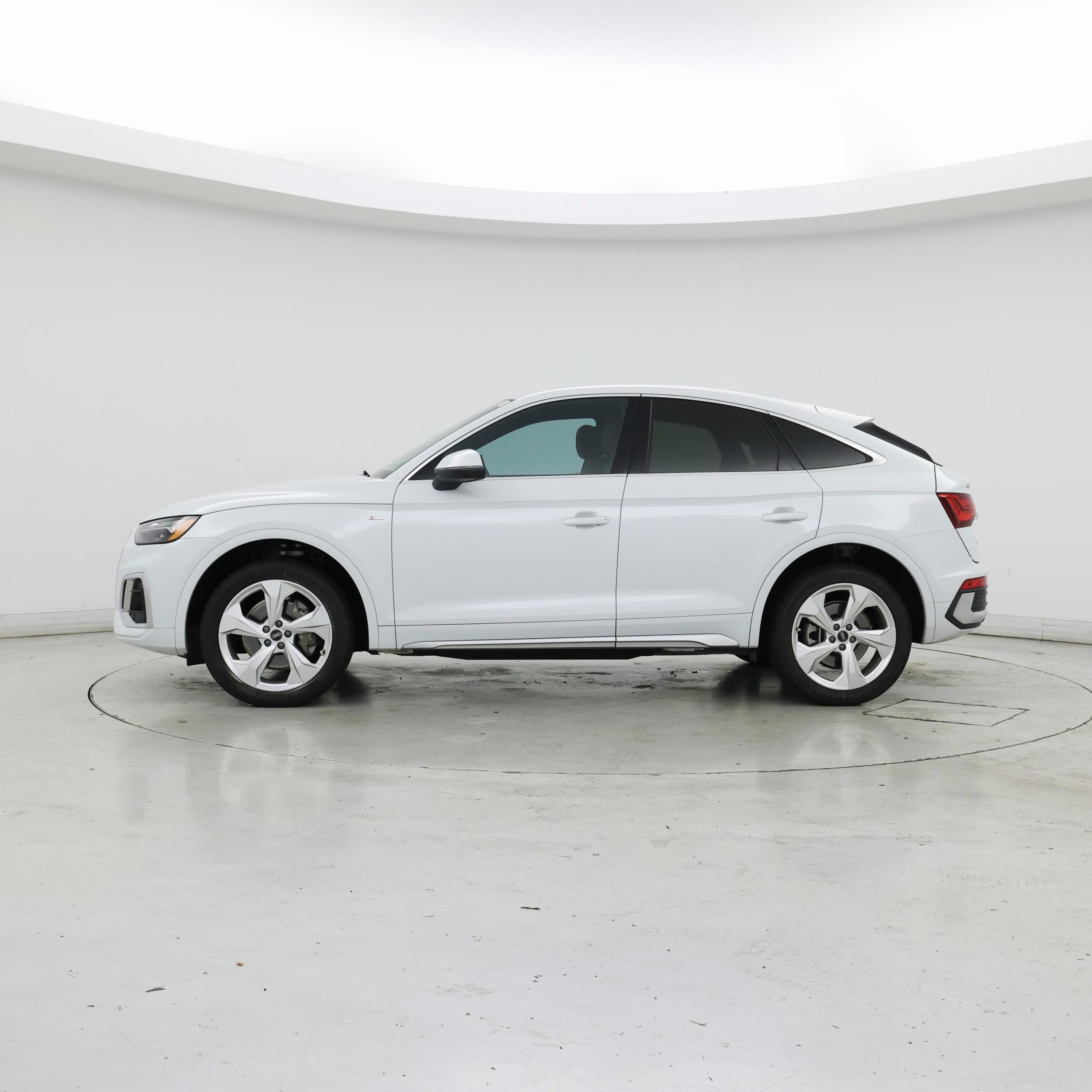 Thumbnail: 2021 Audi Q5 - 3