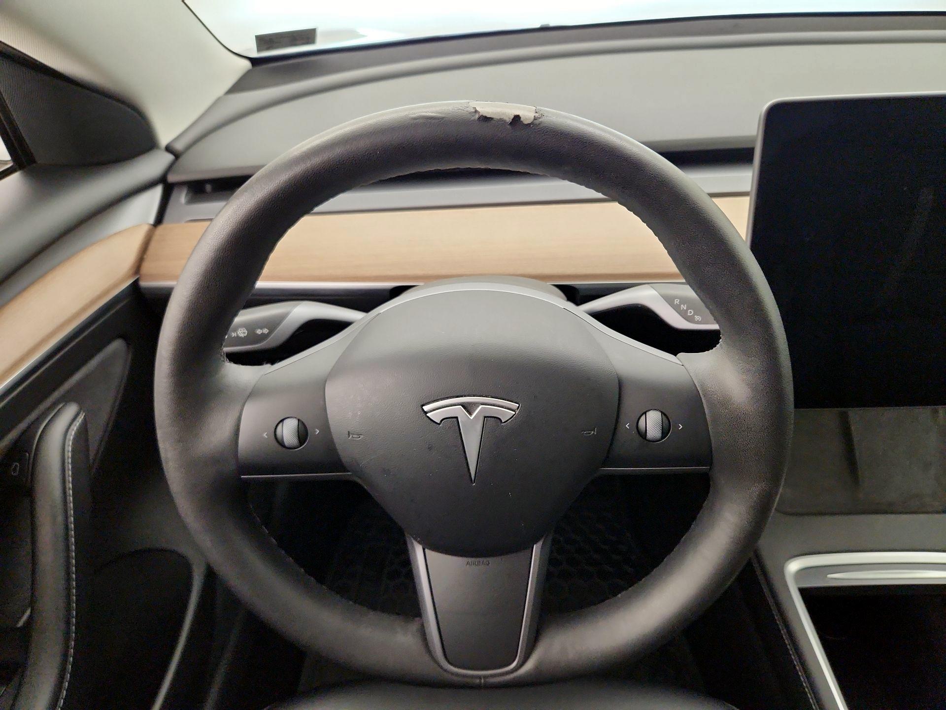 Thumbnail: 2021 Tesla Model 3 - 10