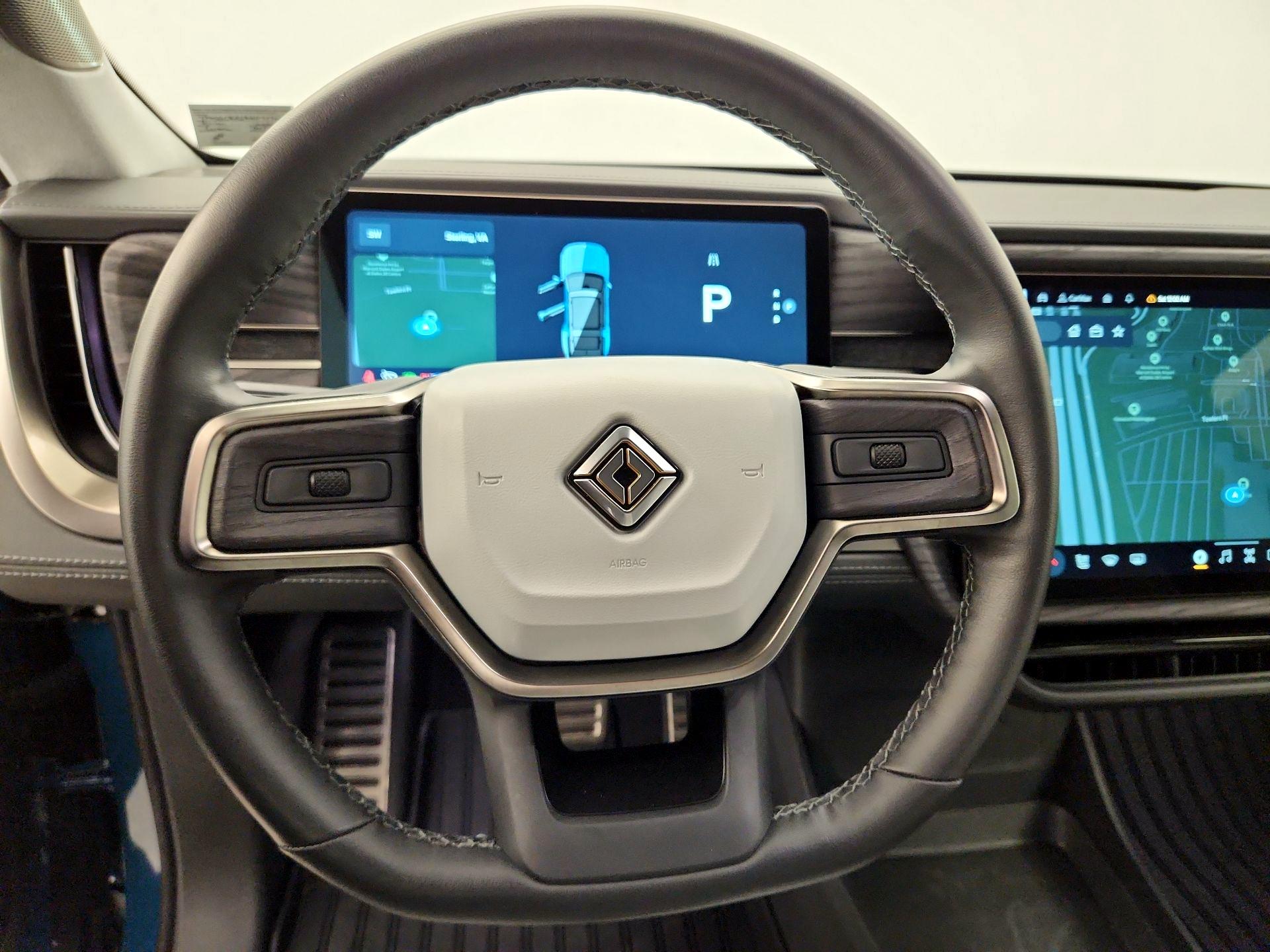 Thumbnail: 2024 Rivian R1S - 10