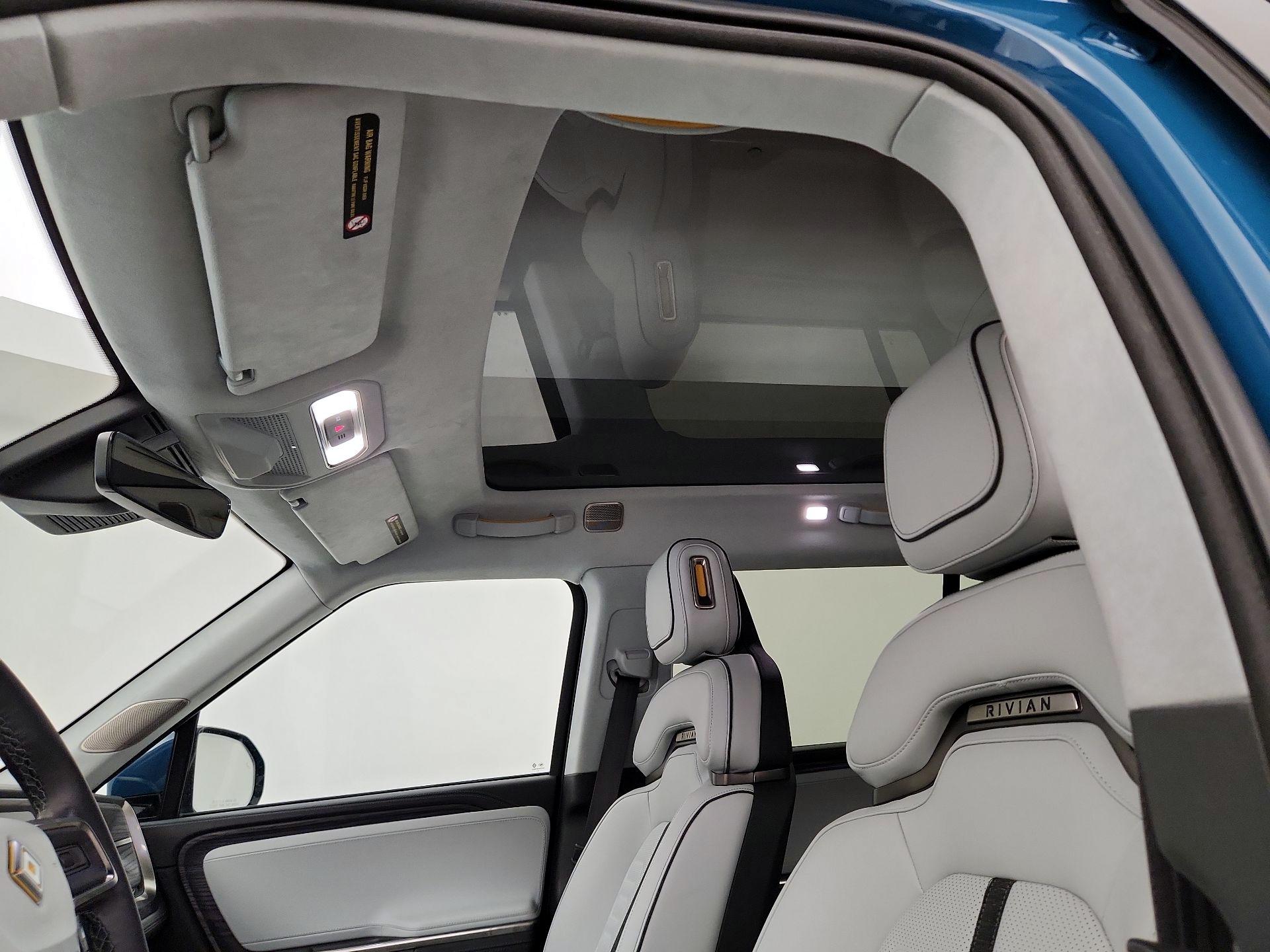 Thumbnail: 2024 Rivian R1S - 20