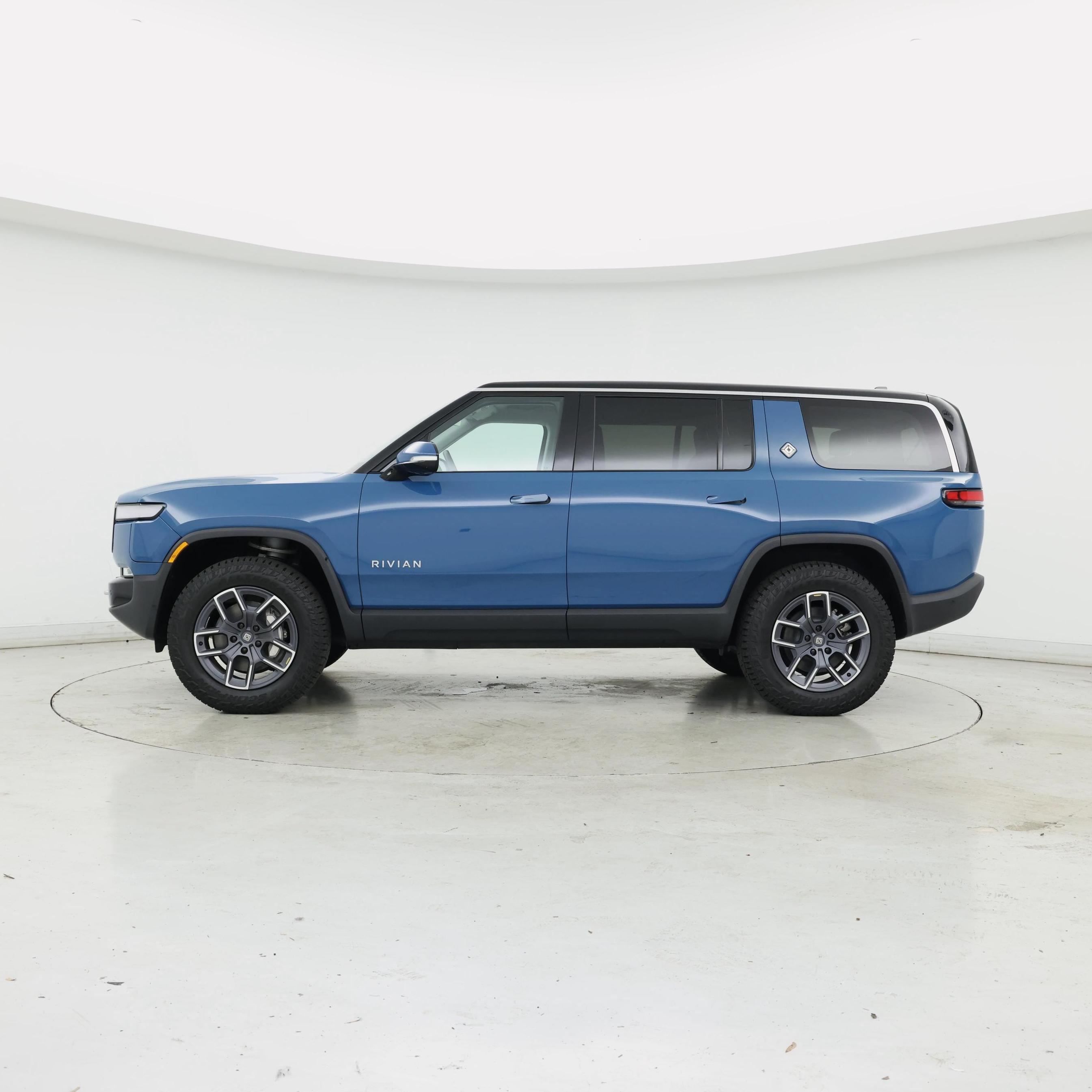 Thumbnail: 2024 Rivian R1S - 3