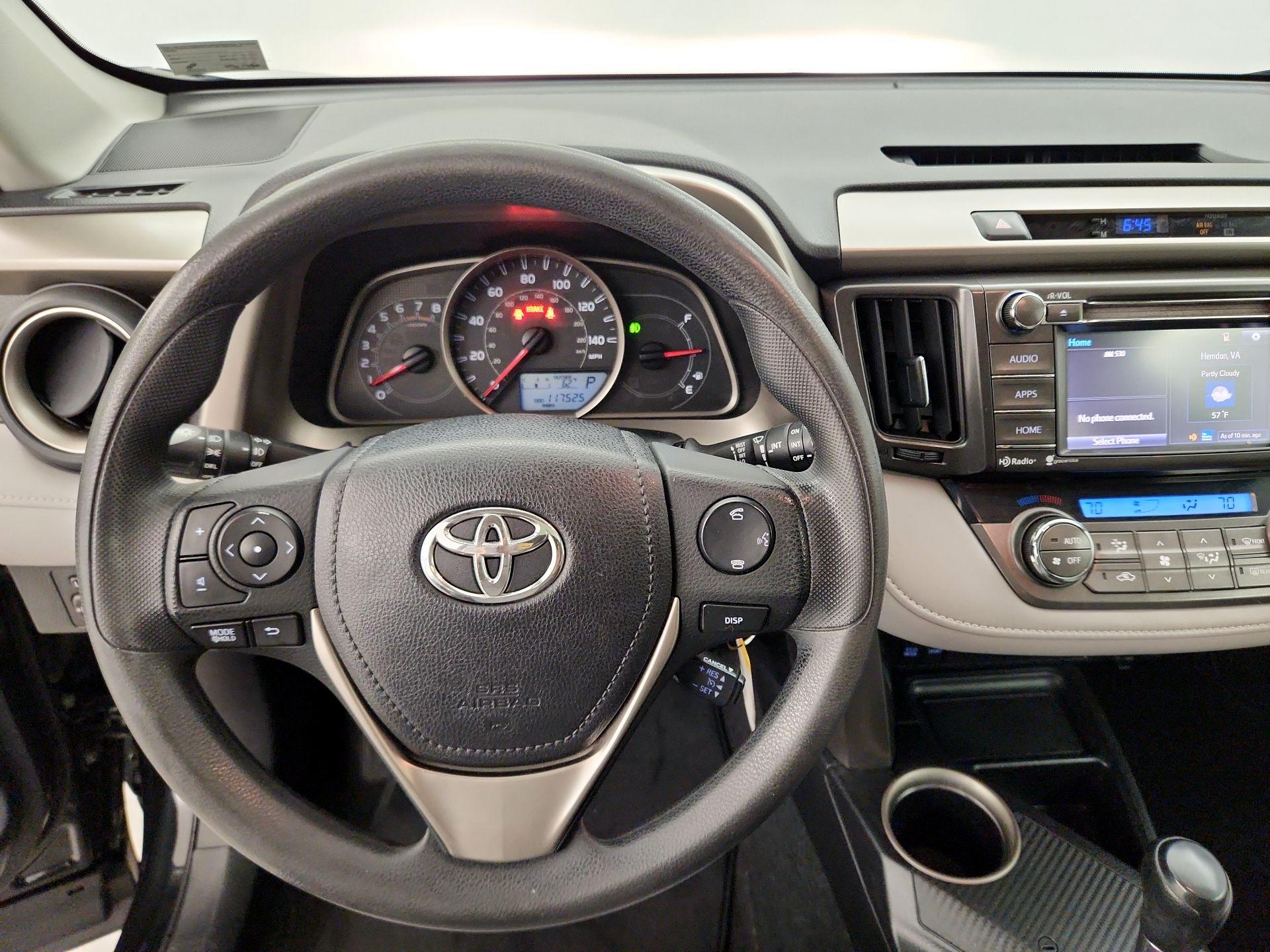 Thumbnail: 2014 Toyota RAV4 - 10