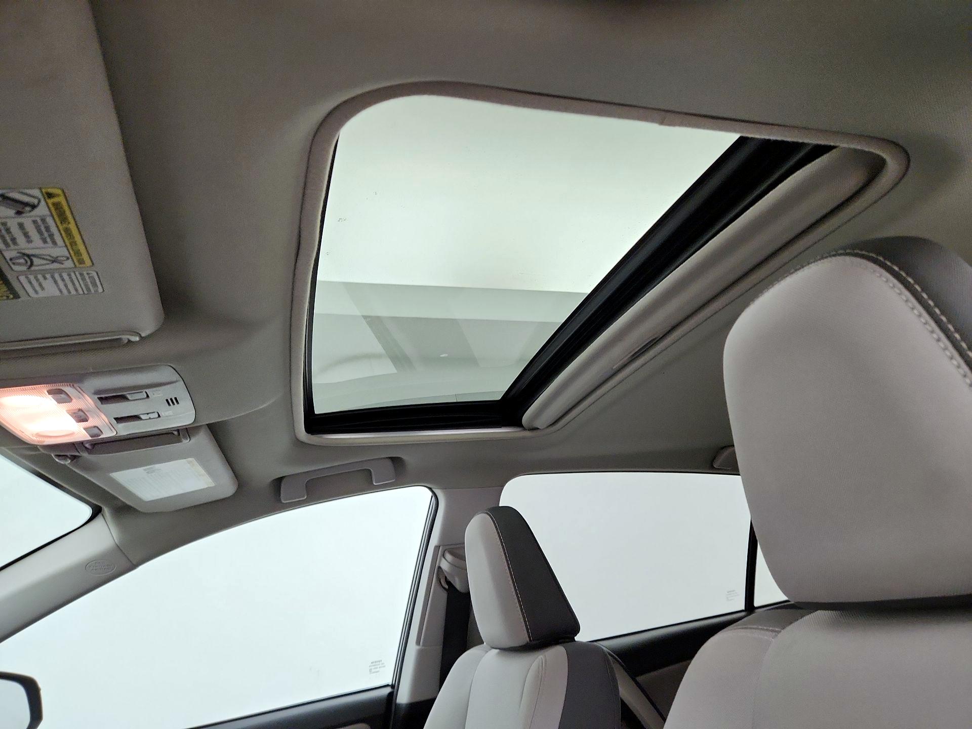Thumbnail: 2014 Toyota RAV4 - 19