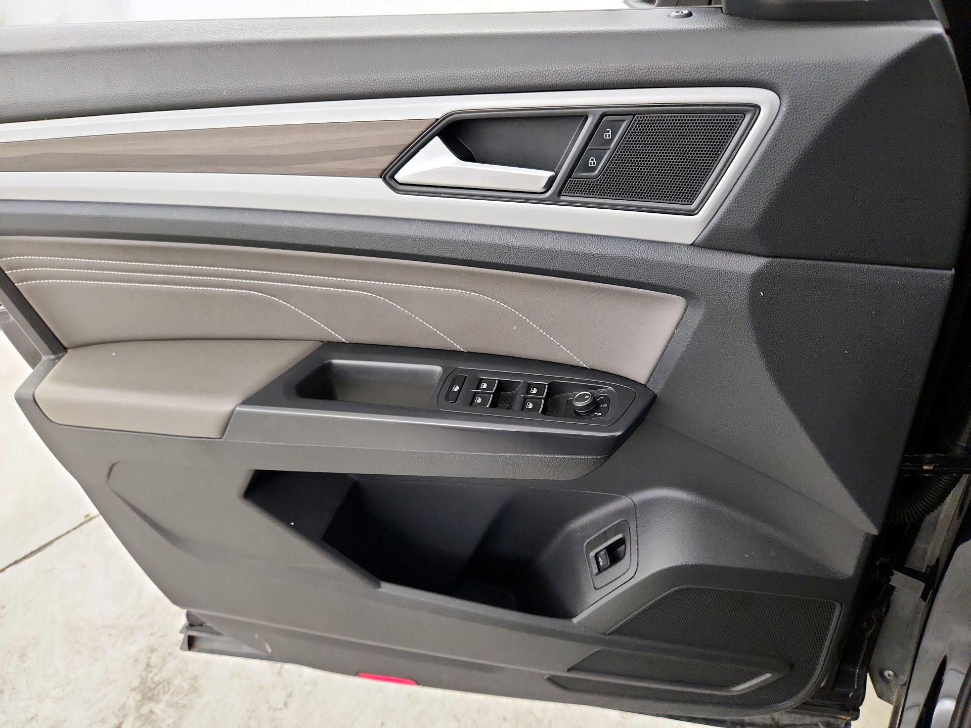 Thumbnail: 2021 Volkswagen Atlas - 12