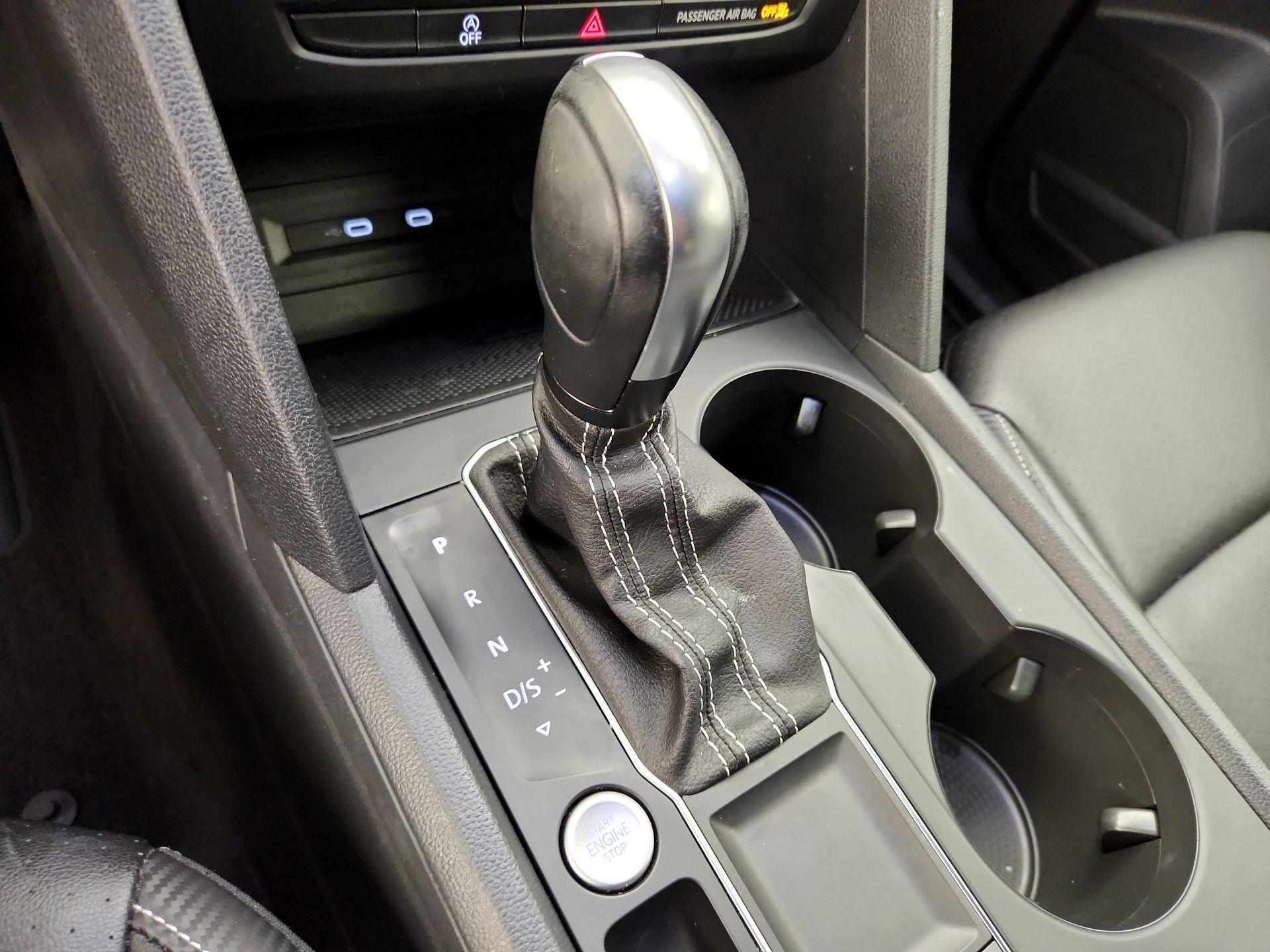 Thumbnail: 2021 Volkswagen Atlas - 17