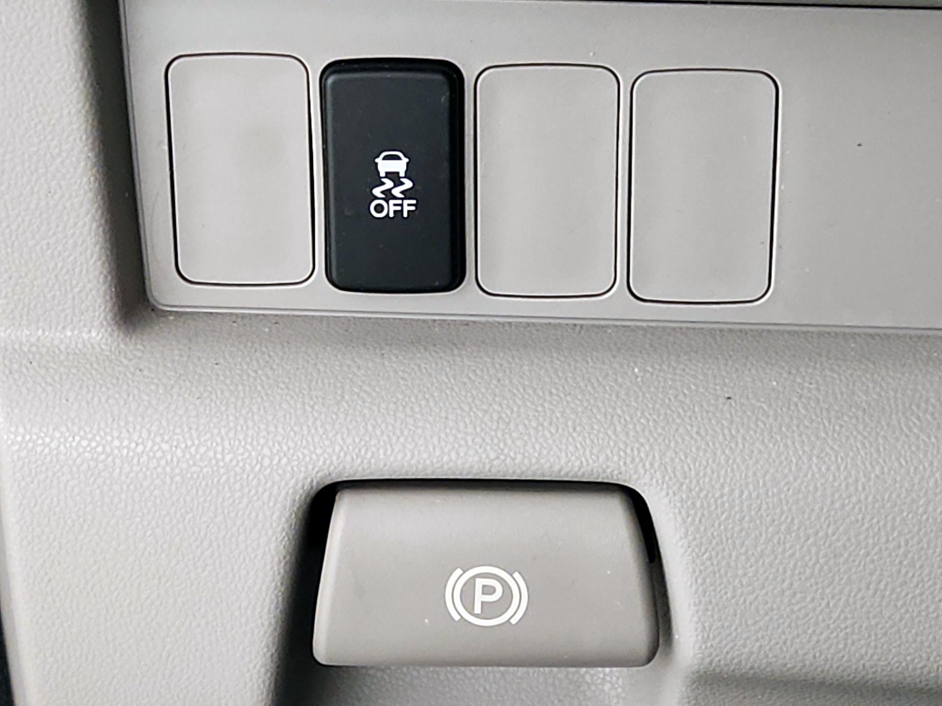 Thumbnail: 2015 Honda Pilot - 13