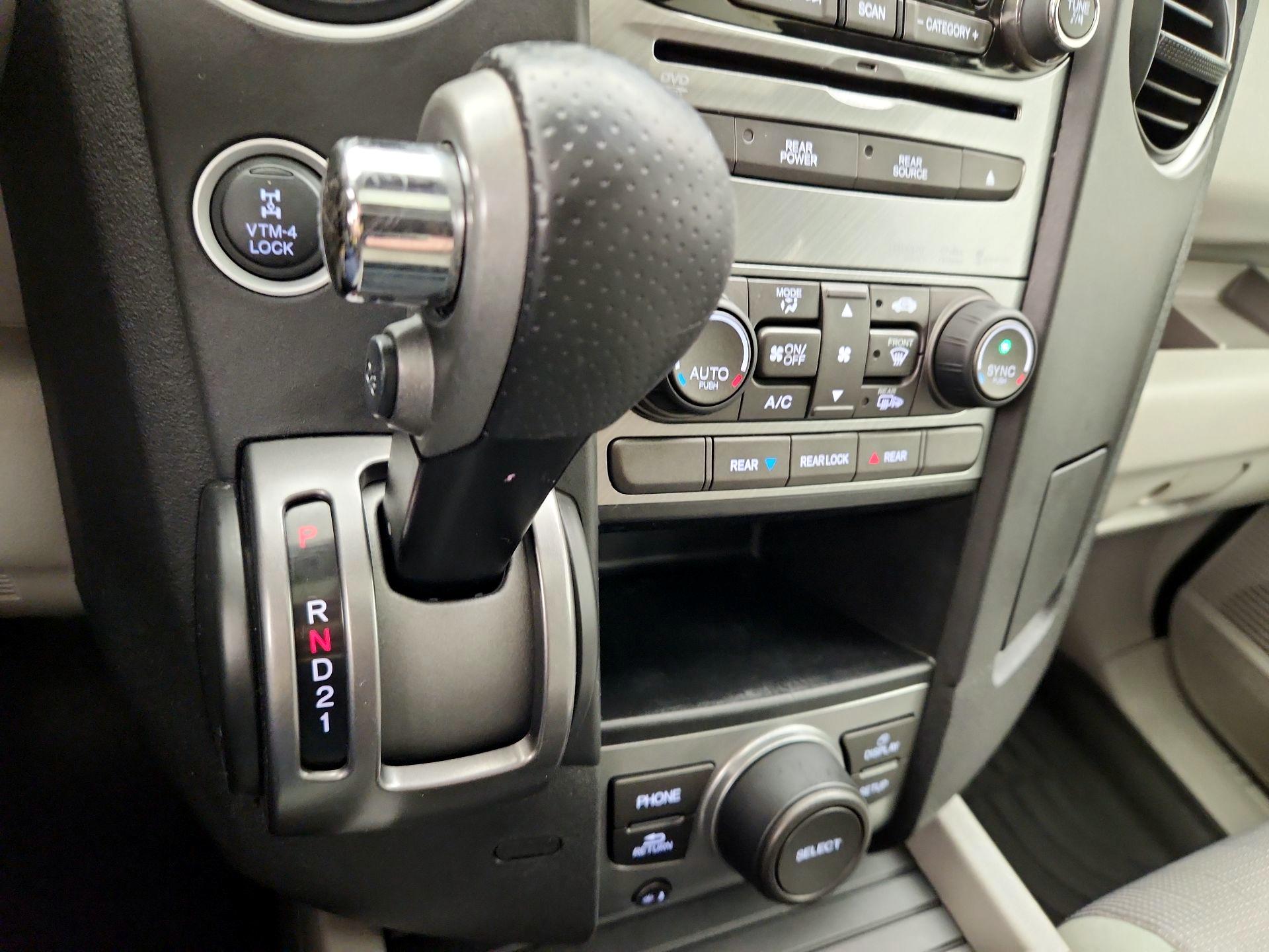Thumbnail: 2015 Honda Pilot - 17