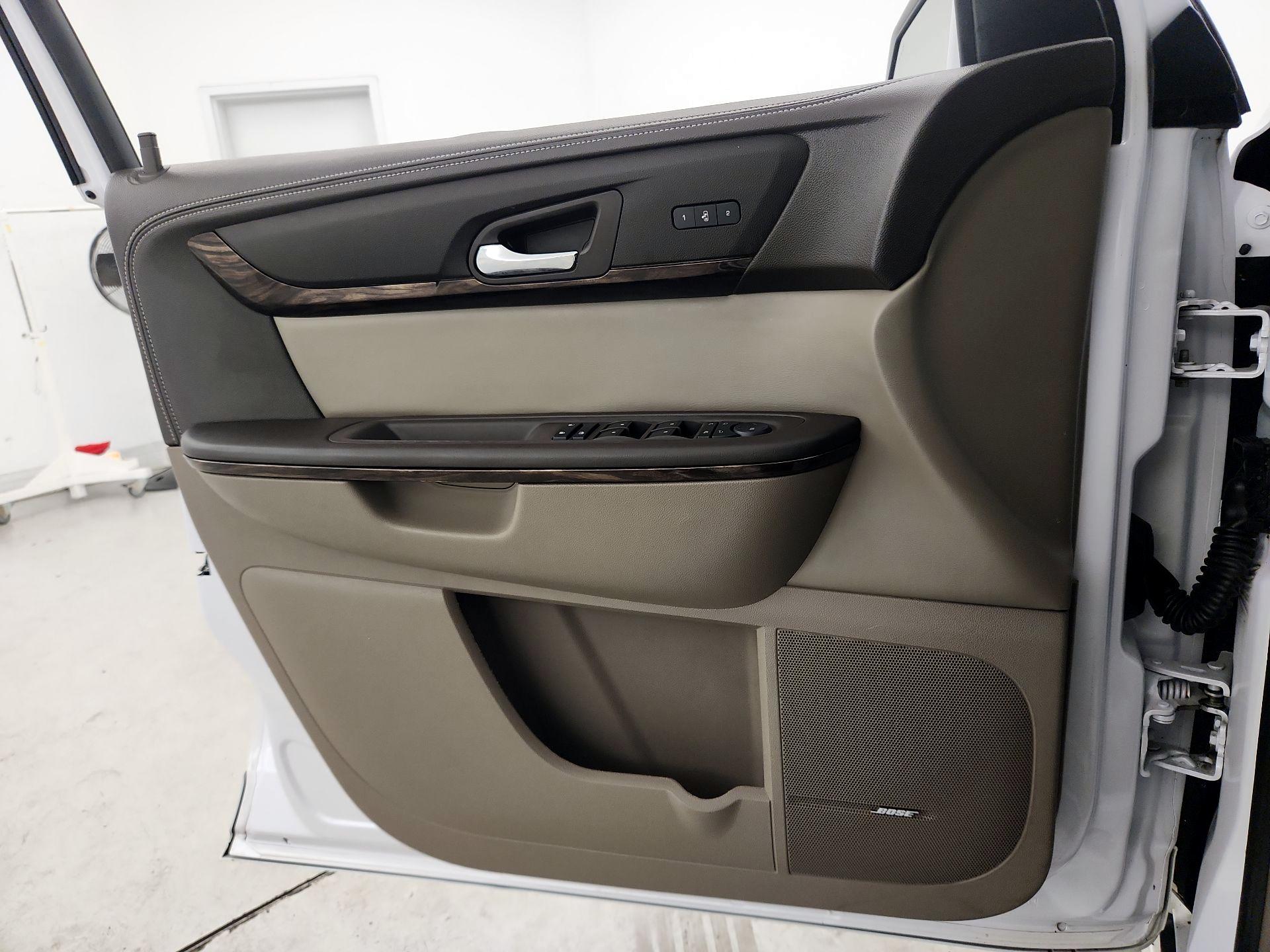 Thumbnail: 2016 GMC Acadia - 12