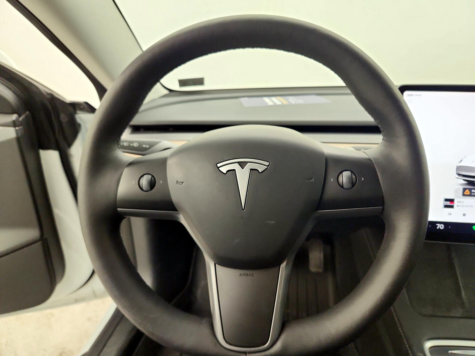 Thumbnail: 2023 Tesla Model 3 - 10