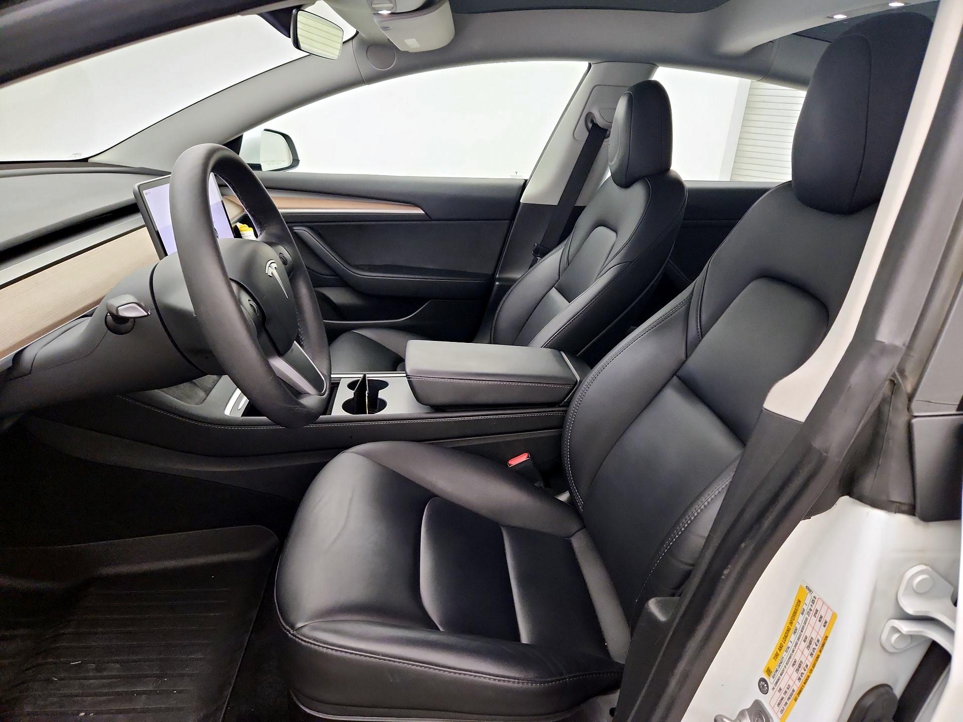 Thumbnail: 2023 Tesla Model 3 - 11