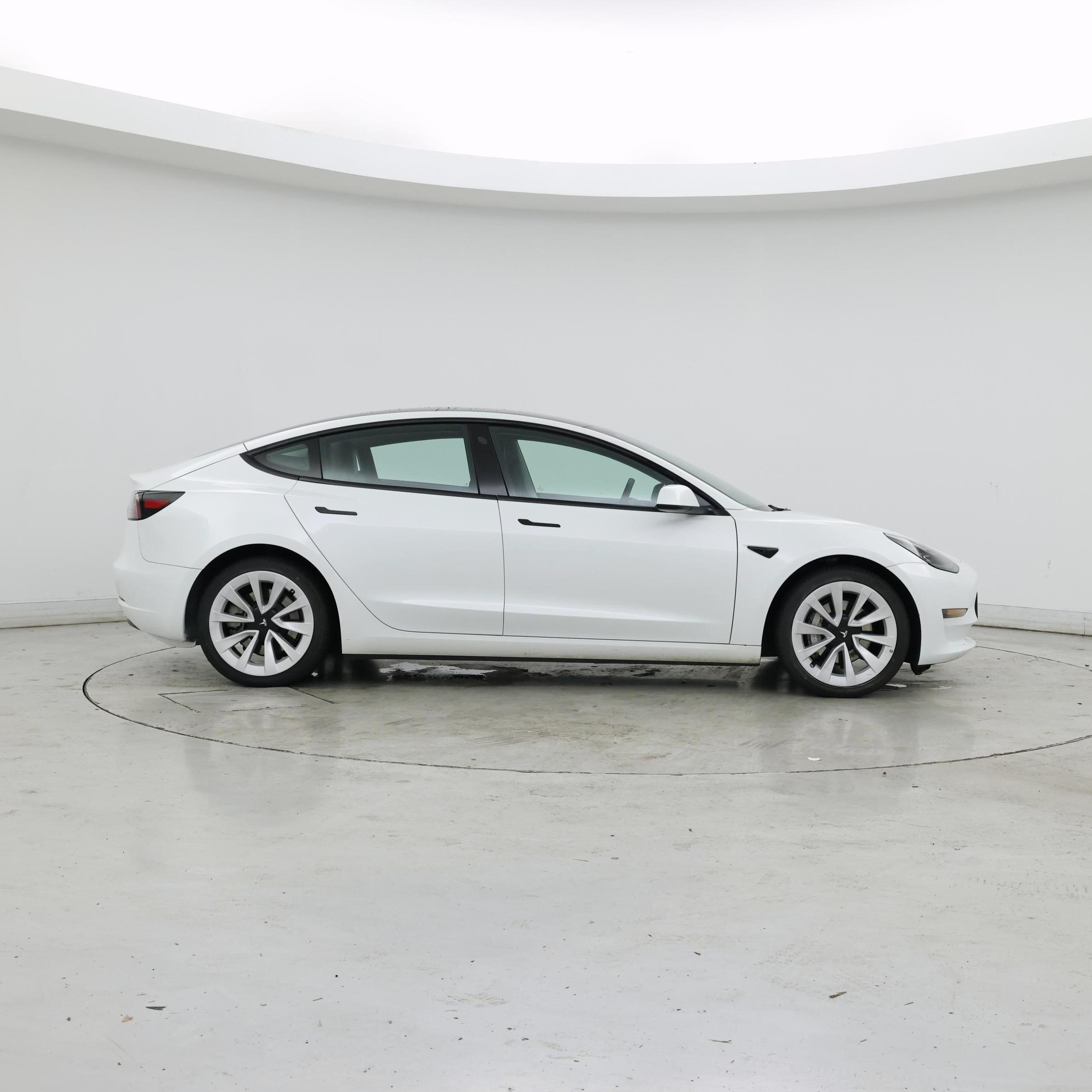 Thumbnail: 2023 Tesla Model 3 - 7