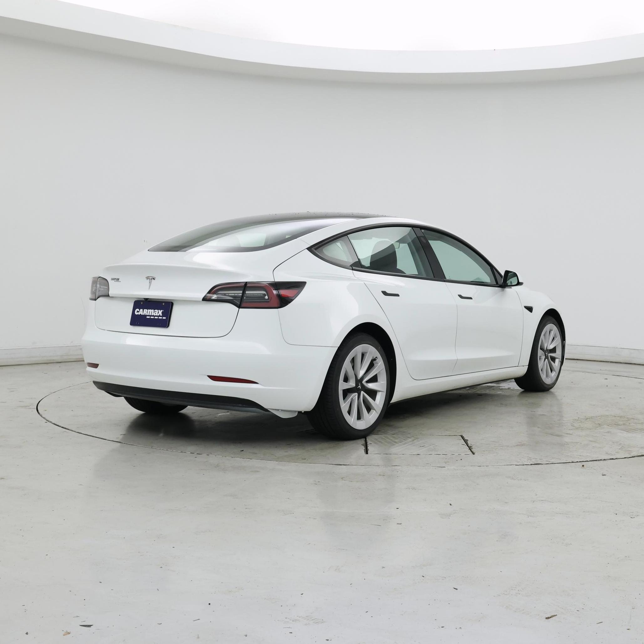 Thumbnail: 2023 Tesla Model 3 - 8