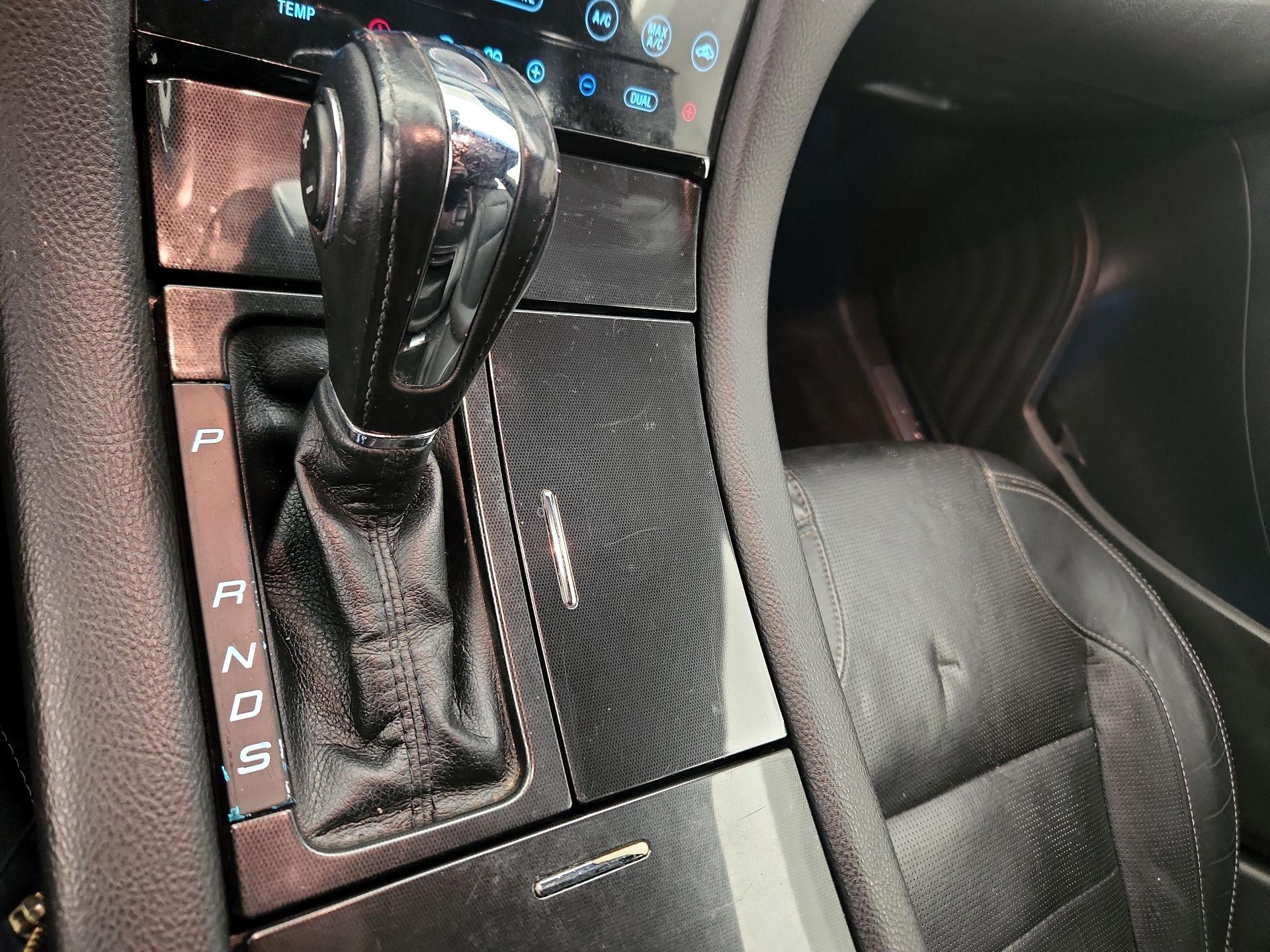 Thumbnail: 2018 Ford Taurus - 18