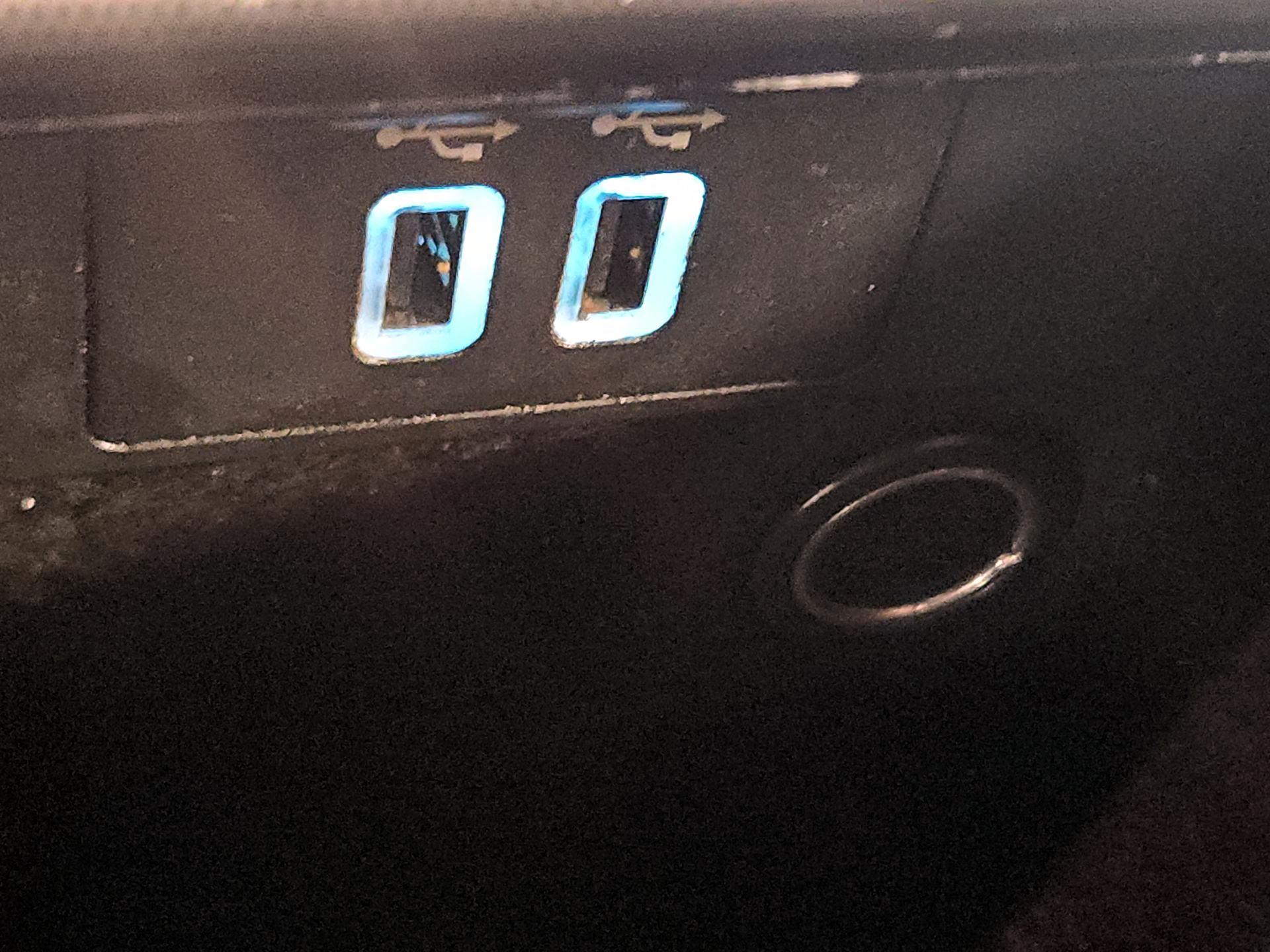 Thumbnail: 2018 Ford Taurus - 19