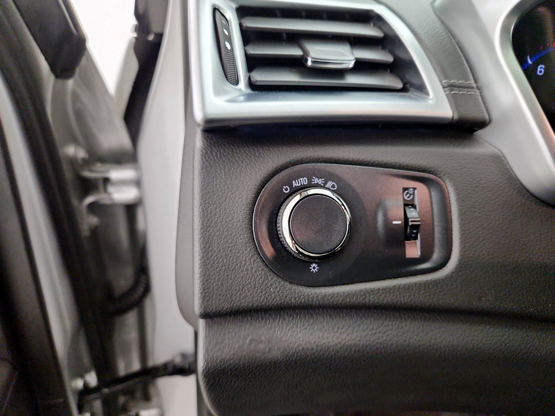 Thumbnail: 2015 Cadillac SRX - 13