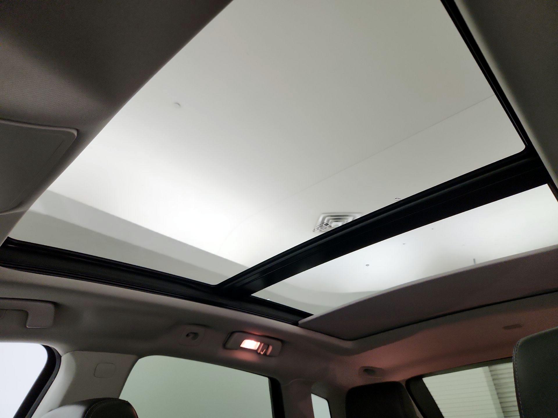 Thumbnail: 2015 Cadillac SRX - 20