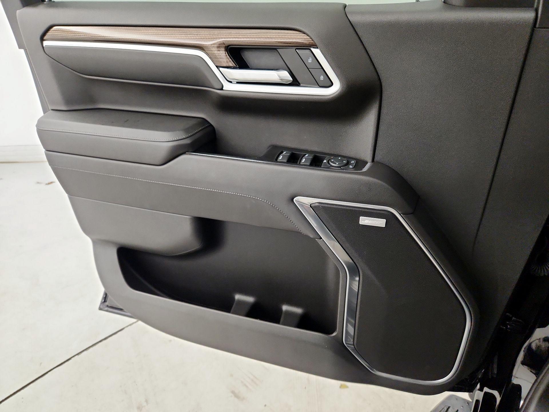 Thumbnail: 2022 Chevrolet Silverado 1500 - 12