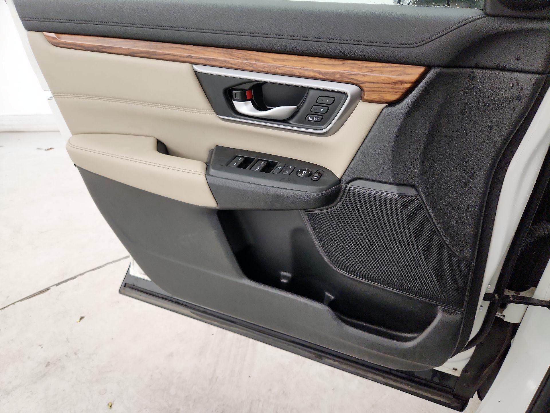 Thumbnail: 2017 Honda CR-V - 12
