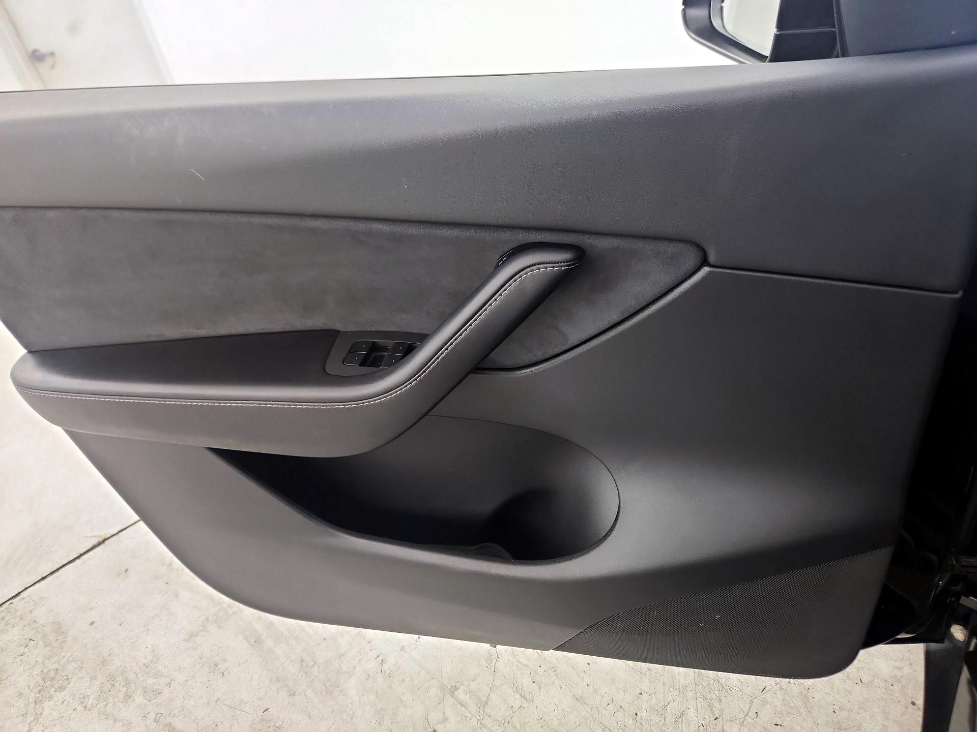 Thumbnail: 2021 Tesla Model Y - 12