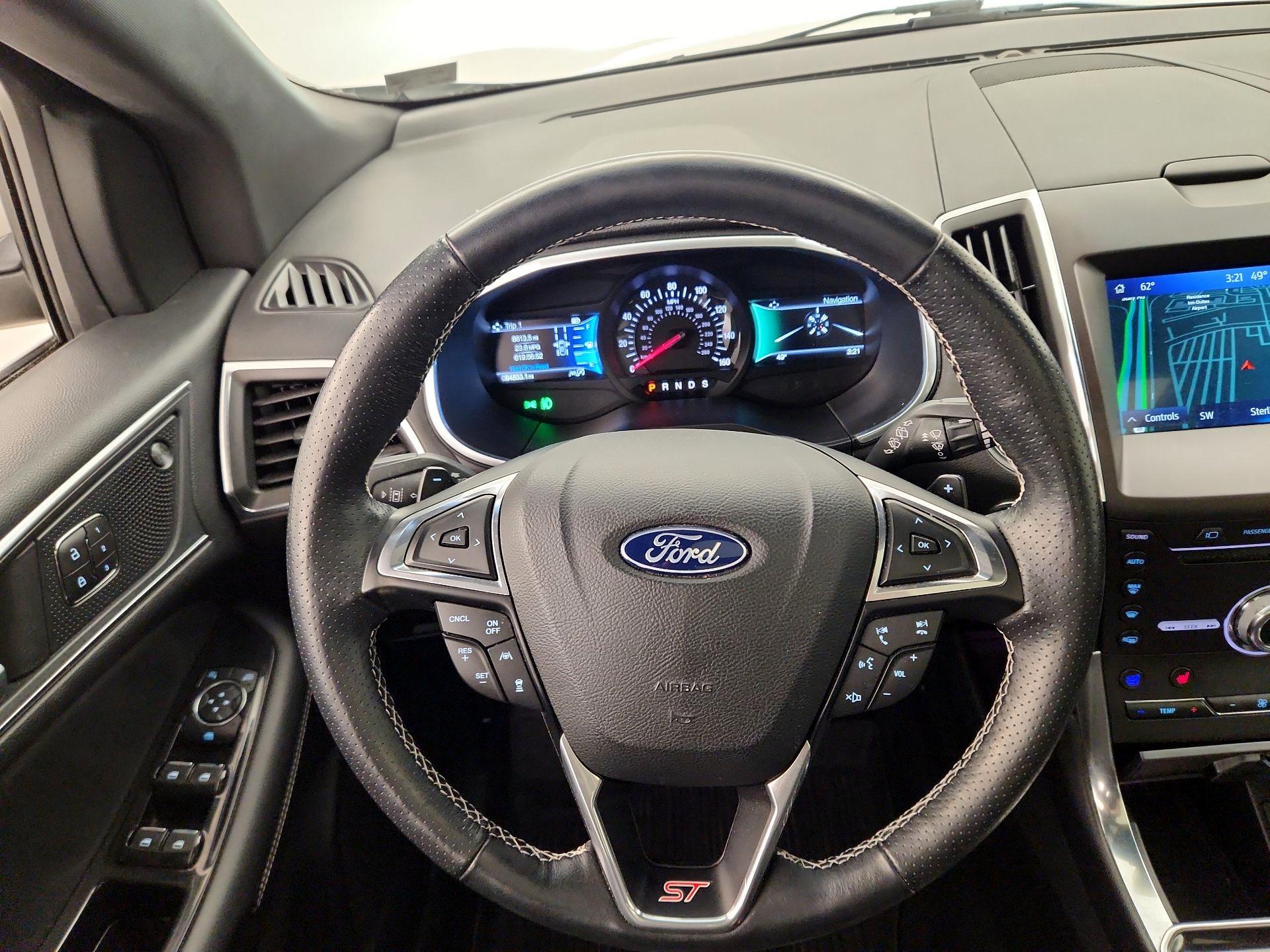 Thumbnail: 2019 Ford Edge - 10