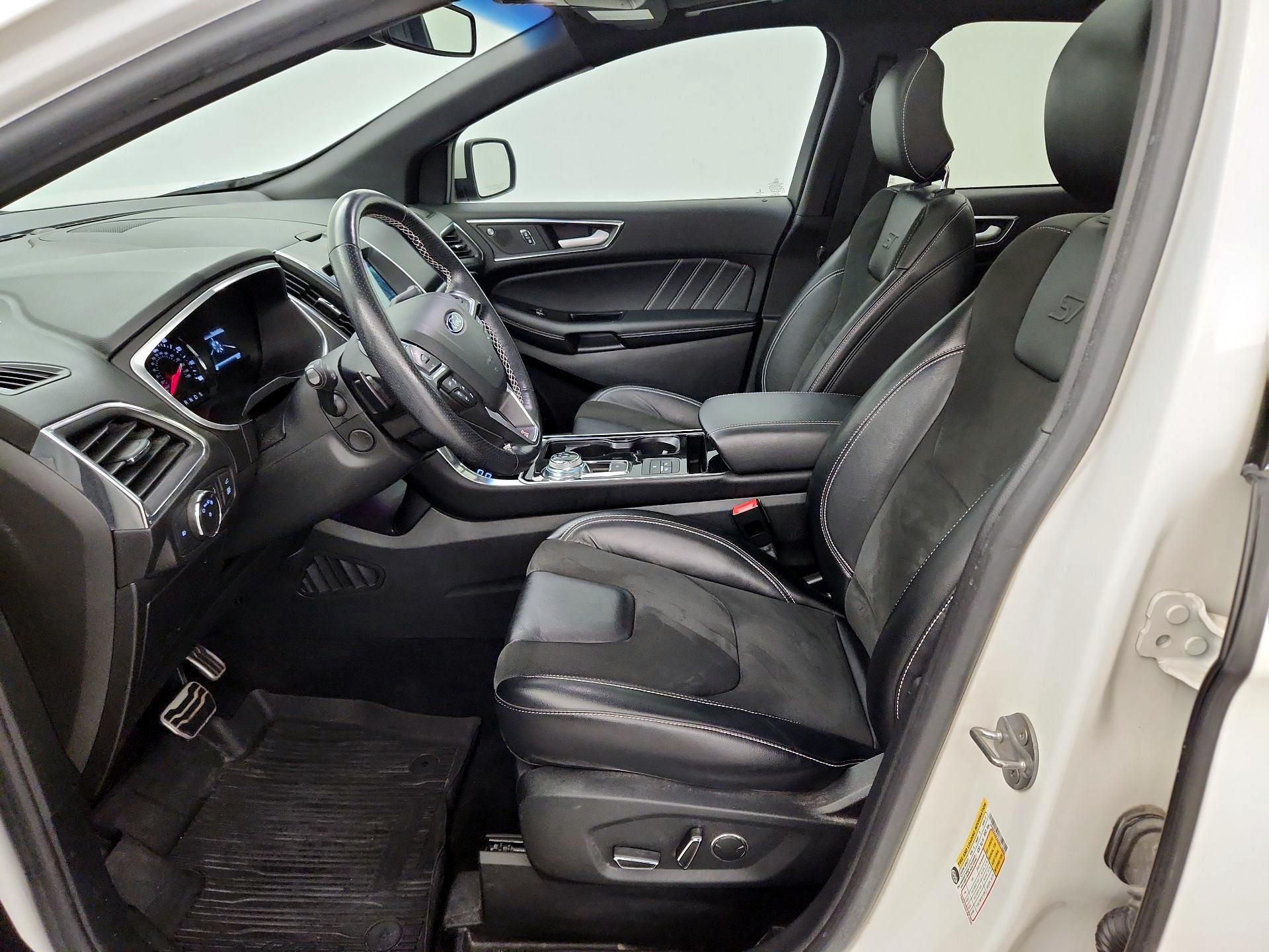Thumbnail: 2019 Ford Edge - 11