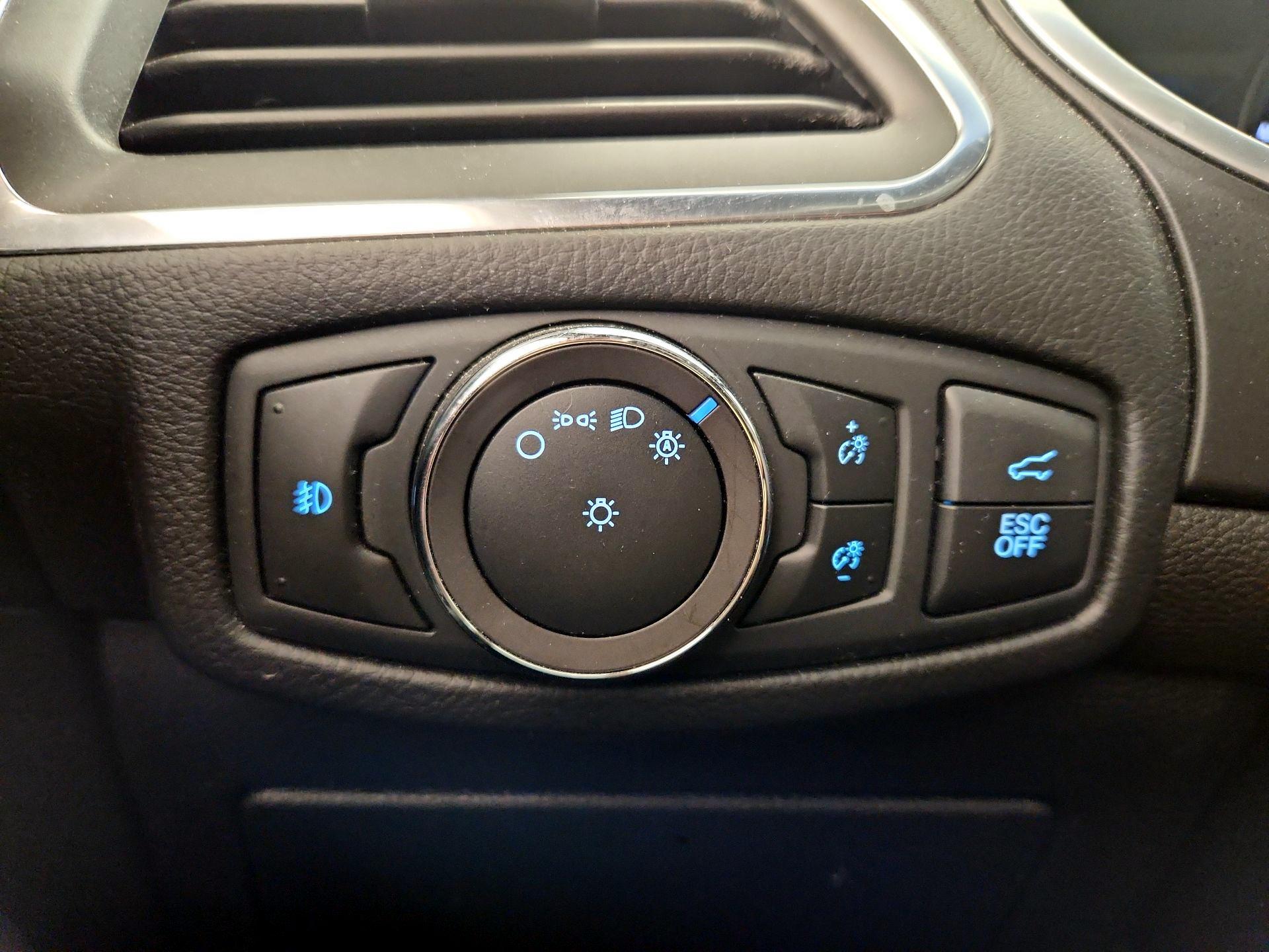 Thumbnail: 2019 Ford Edge - 13