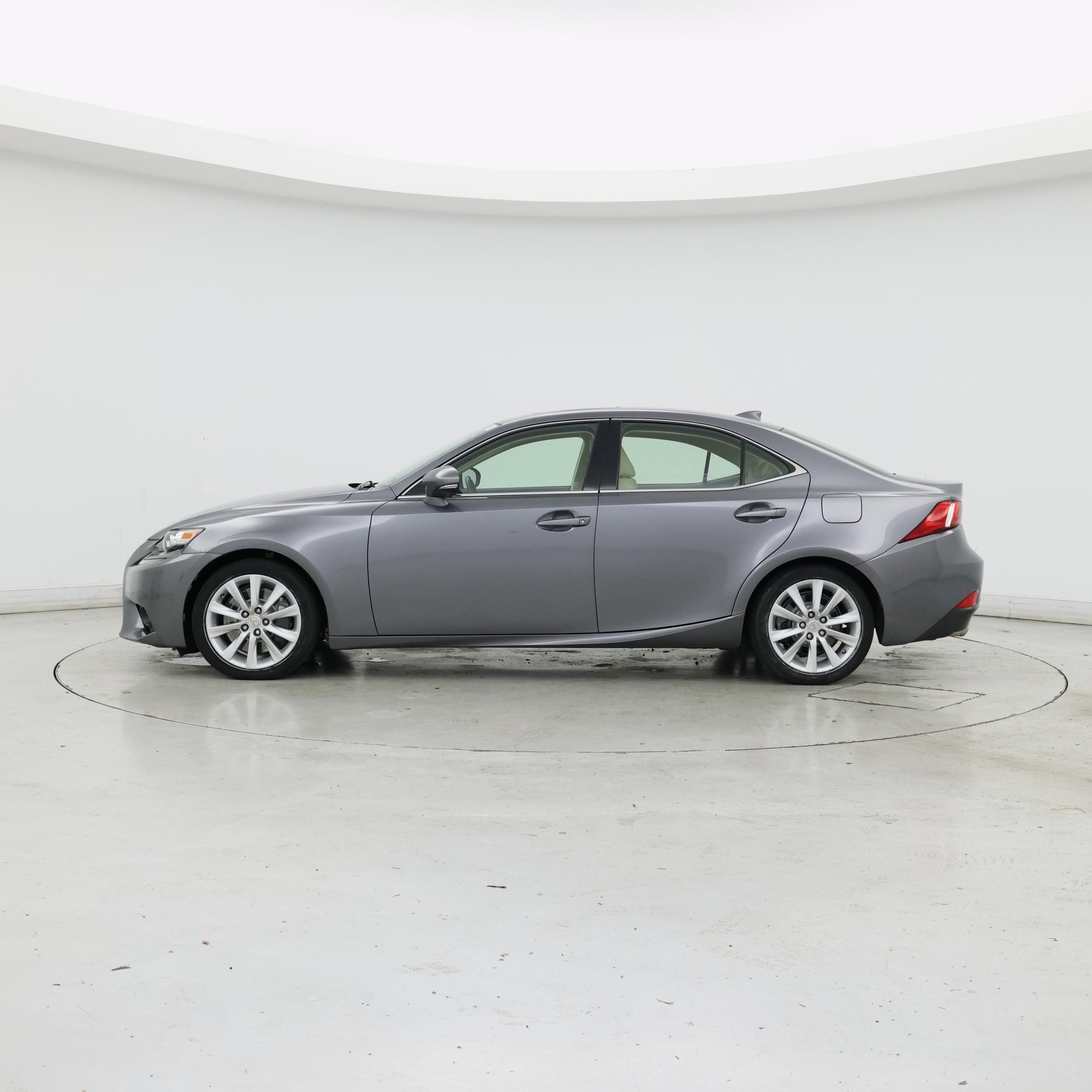 Thumbnail: 2016 Lexus IS - 3