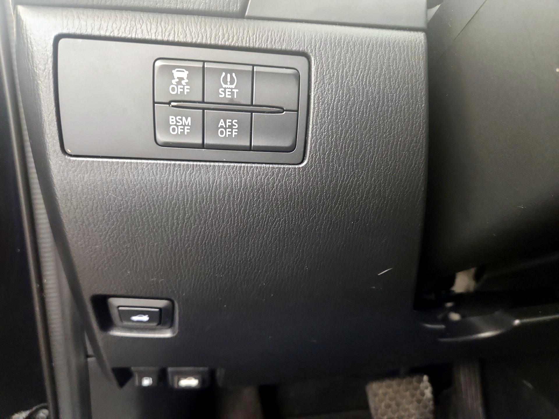 Thumbnail: 2014 Mazda Mazda3 - 13