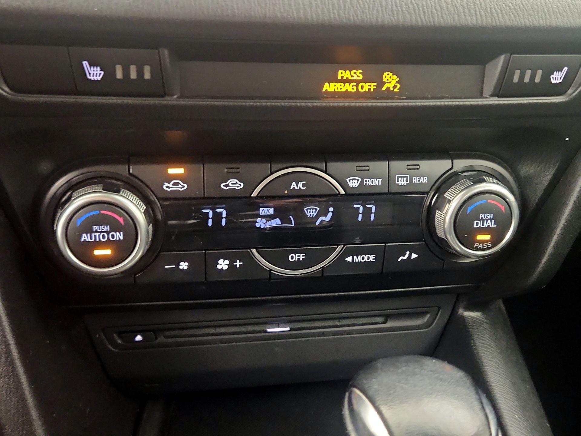 Thumbnail: 2014 Mazda Mazda3 - 17