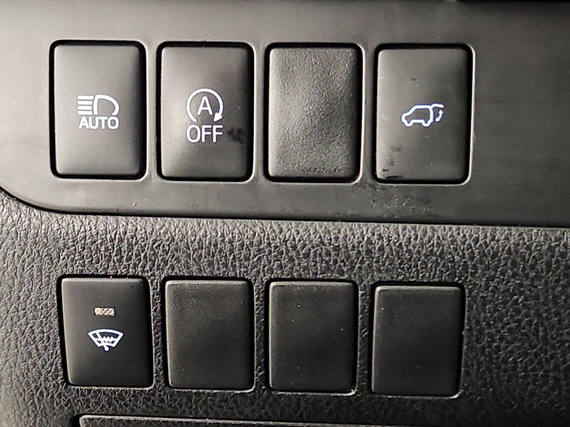 Thumbnail: 2018 Toyota Highlander - 13