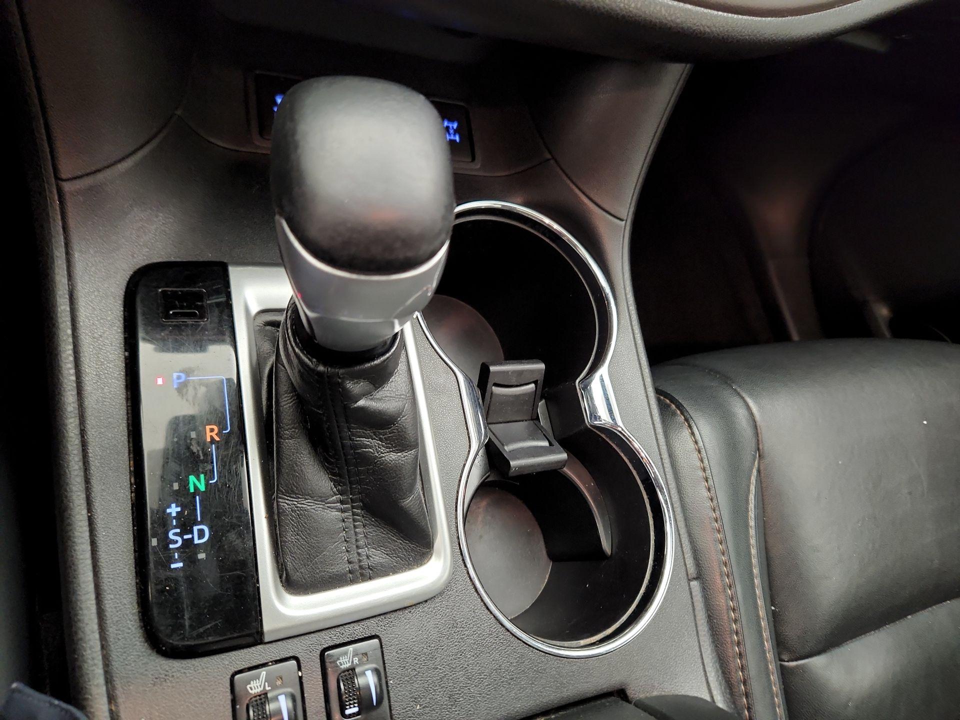 Thumbnail: 2018 Toyota Highlander - 18