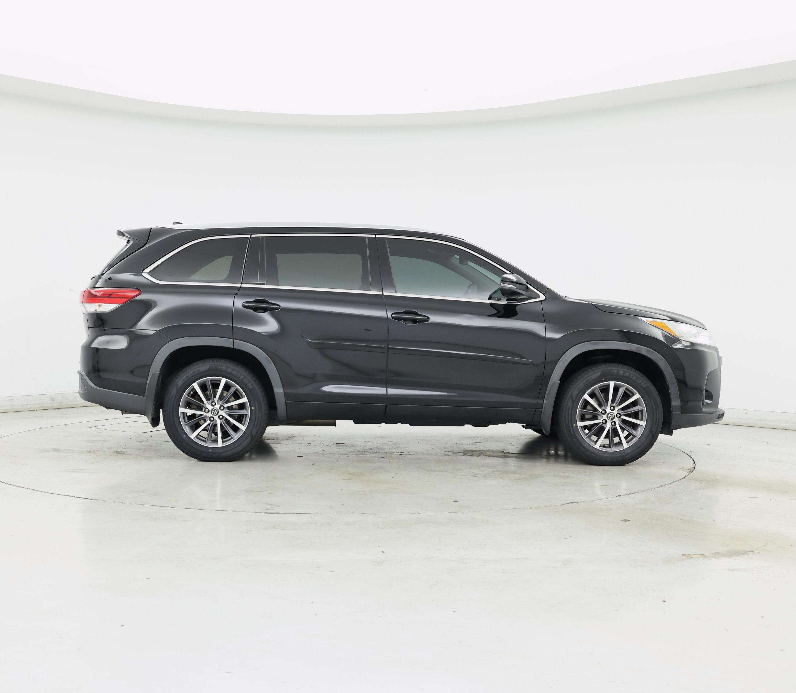 Thumbnail: 2018 Toyota Highlander - 7