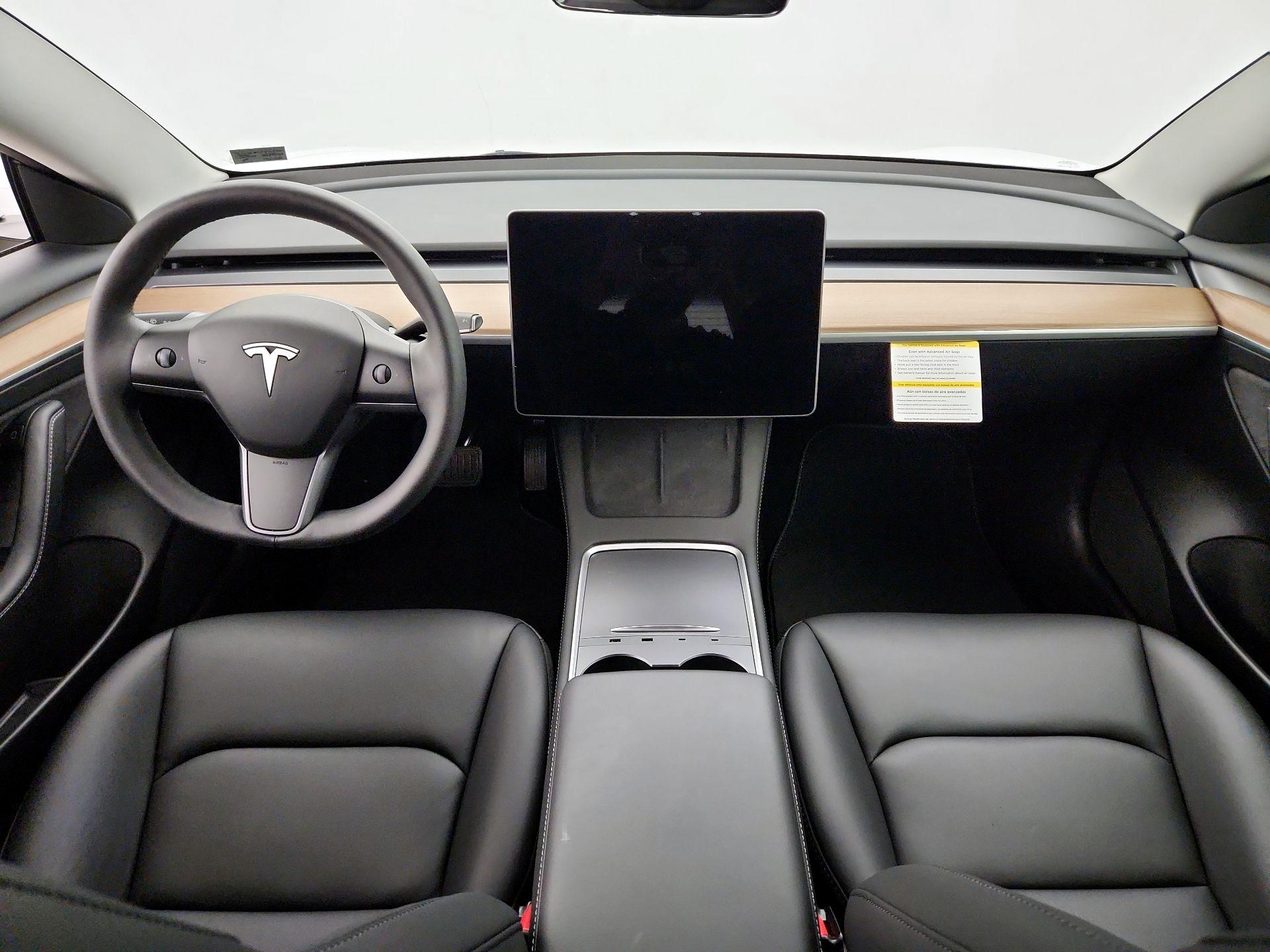 Thumbnail: 2023 Tesla Model 3 - 9