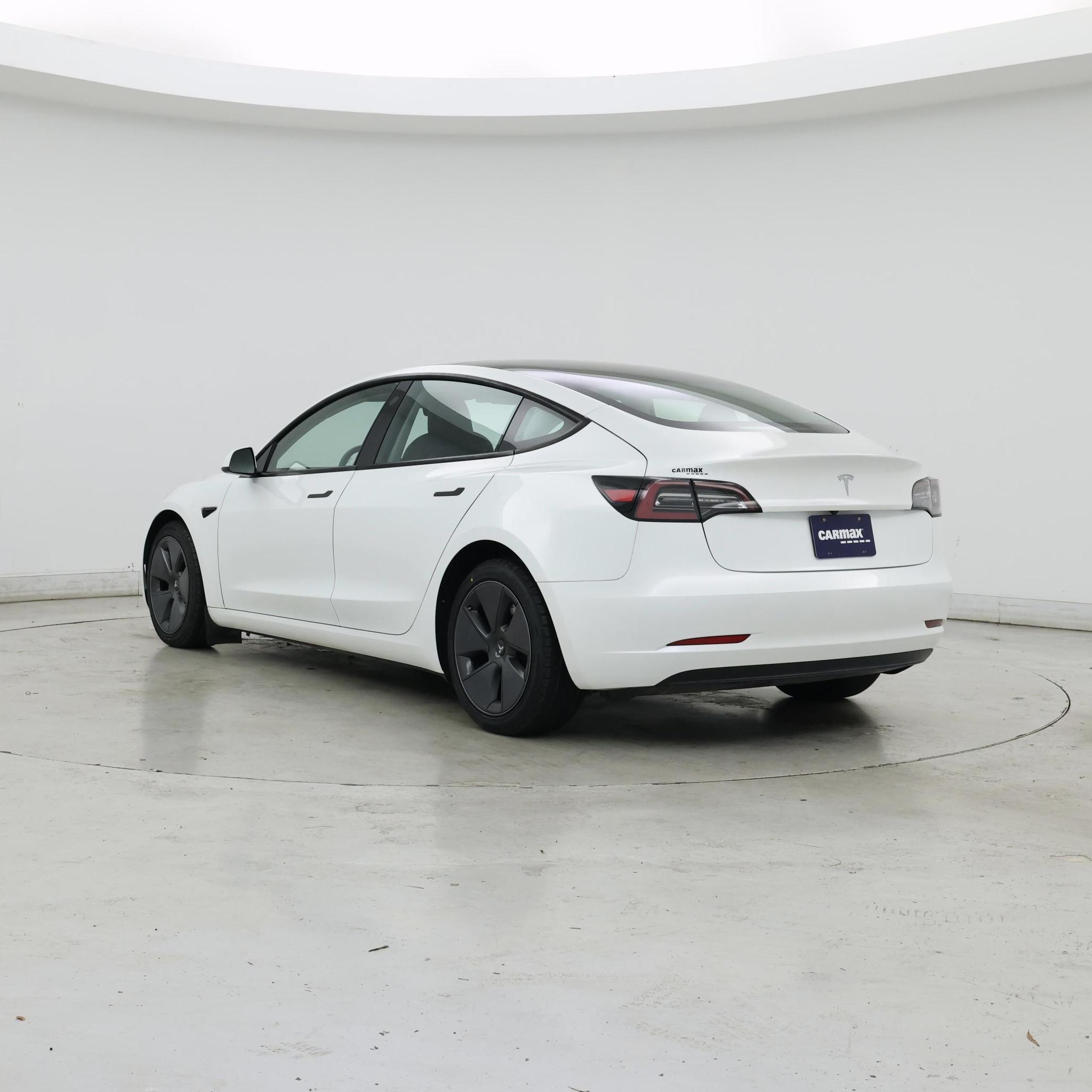 Thumbnail: 2023 Tesla Model 3 - 2