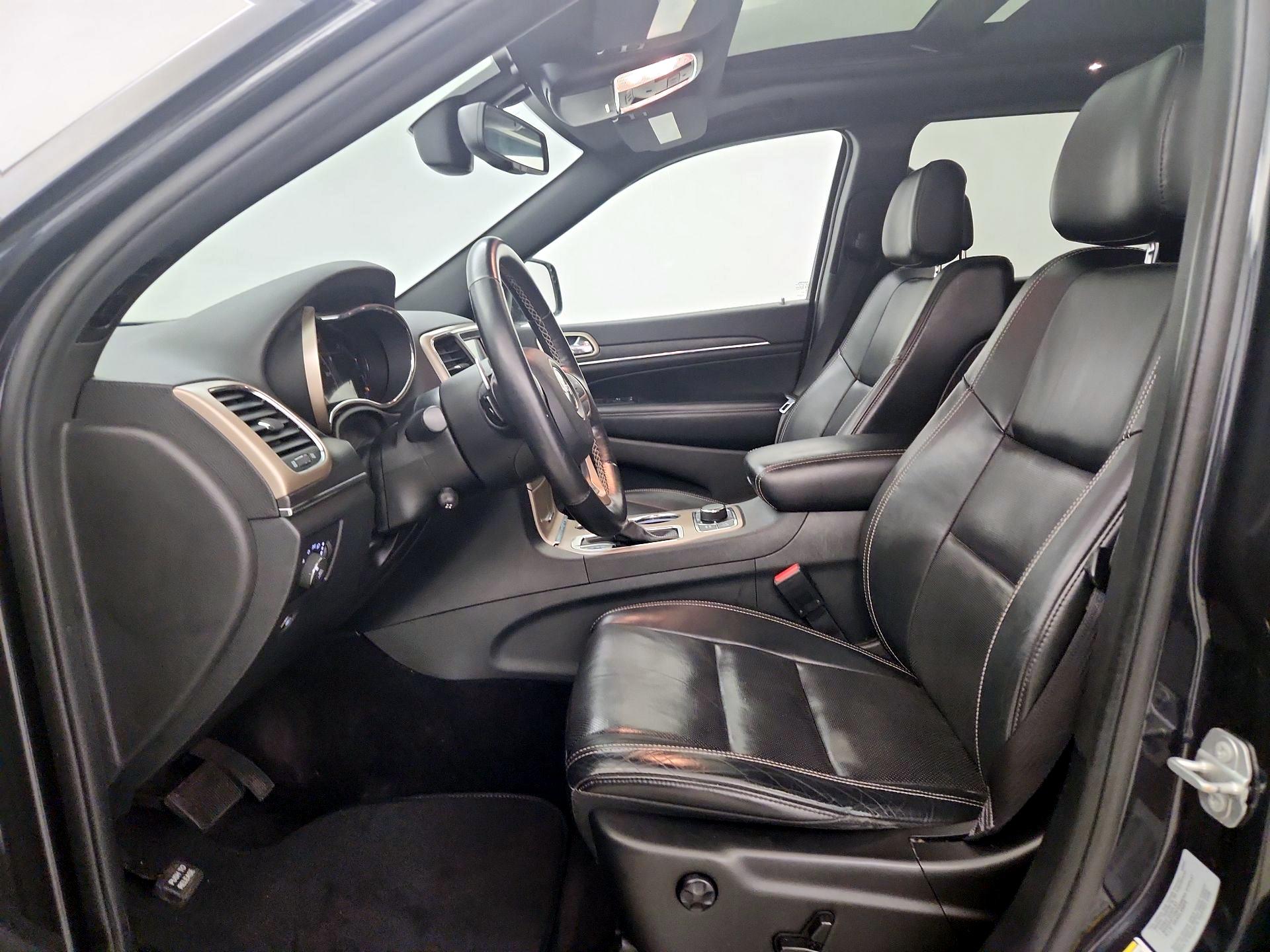 Thumbnail: 2016 Jeep Grand Cherokee - 11