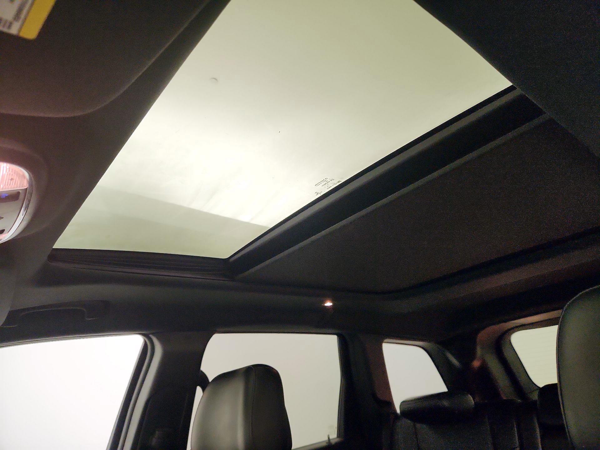 Thumbnail: 2016 Jeep Grand Cherokee - 20