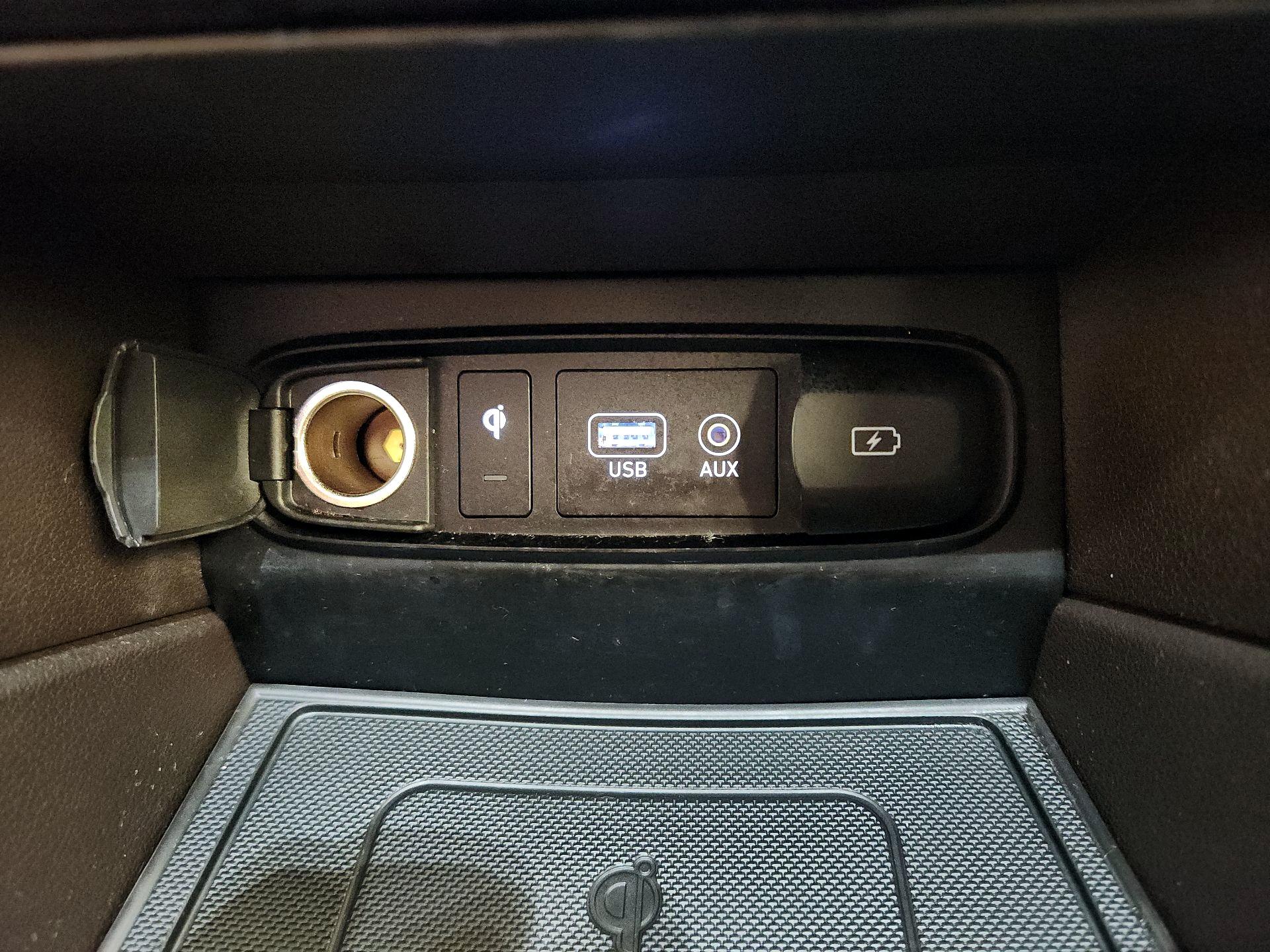 Thumbnail: 2019 Hyundai Santa Fe - 19