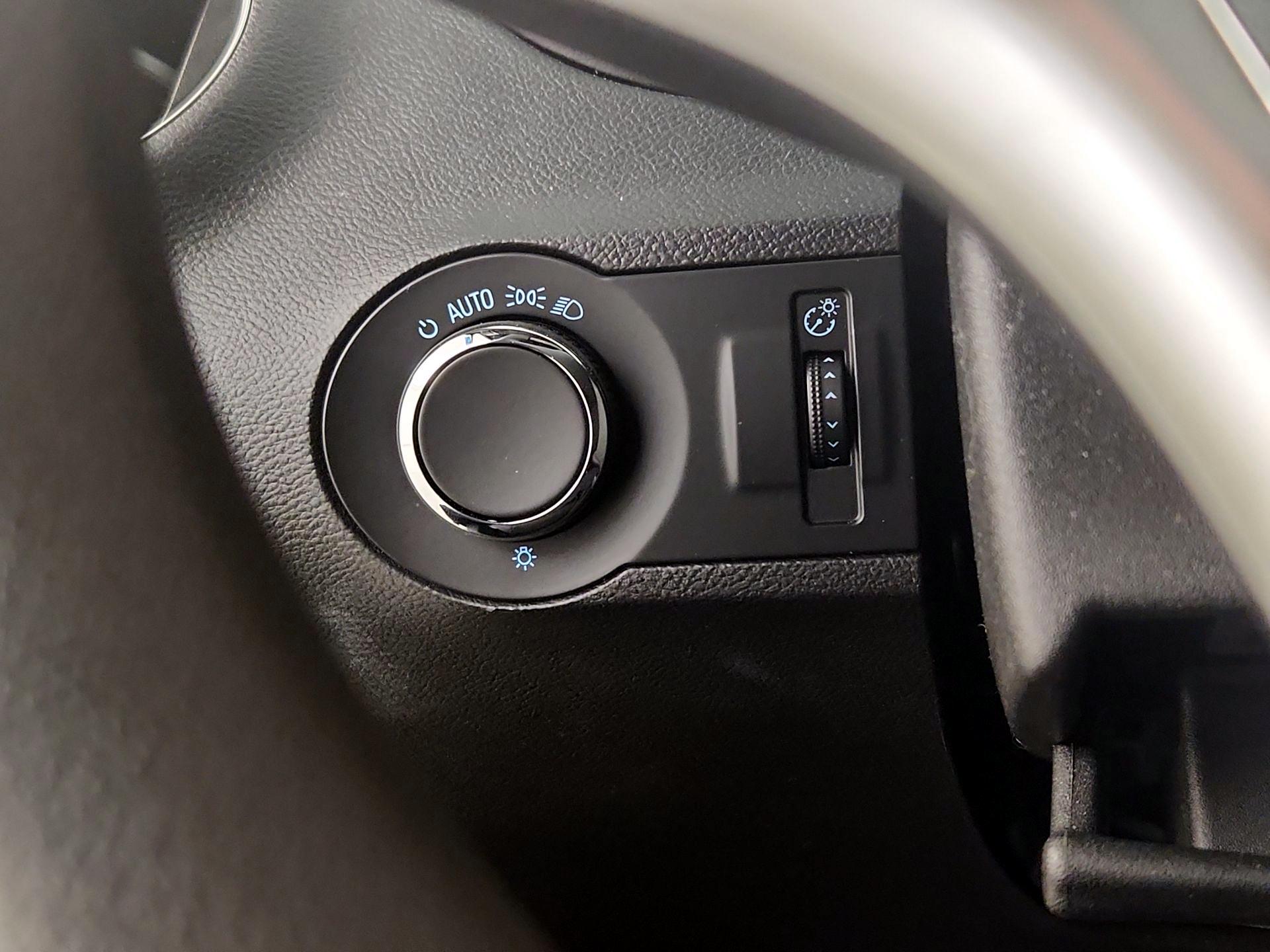 Thumbnail: 2014 Chevrolet Camaro - 13