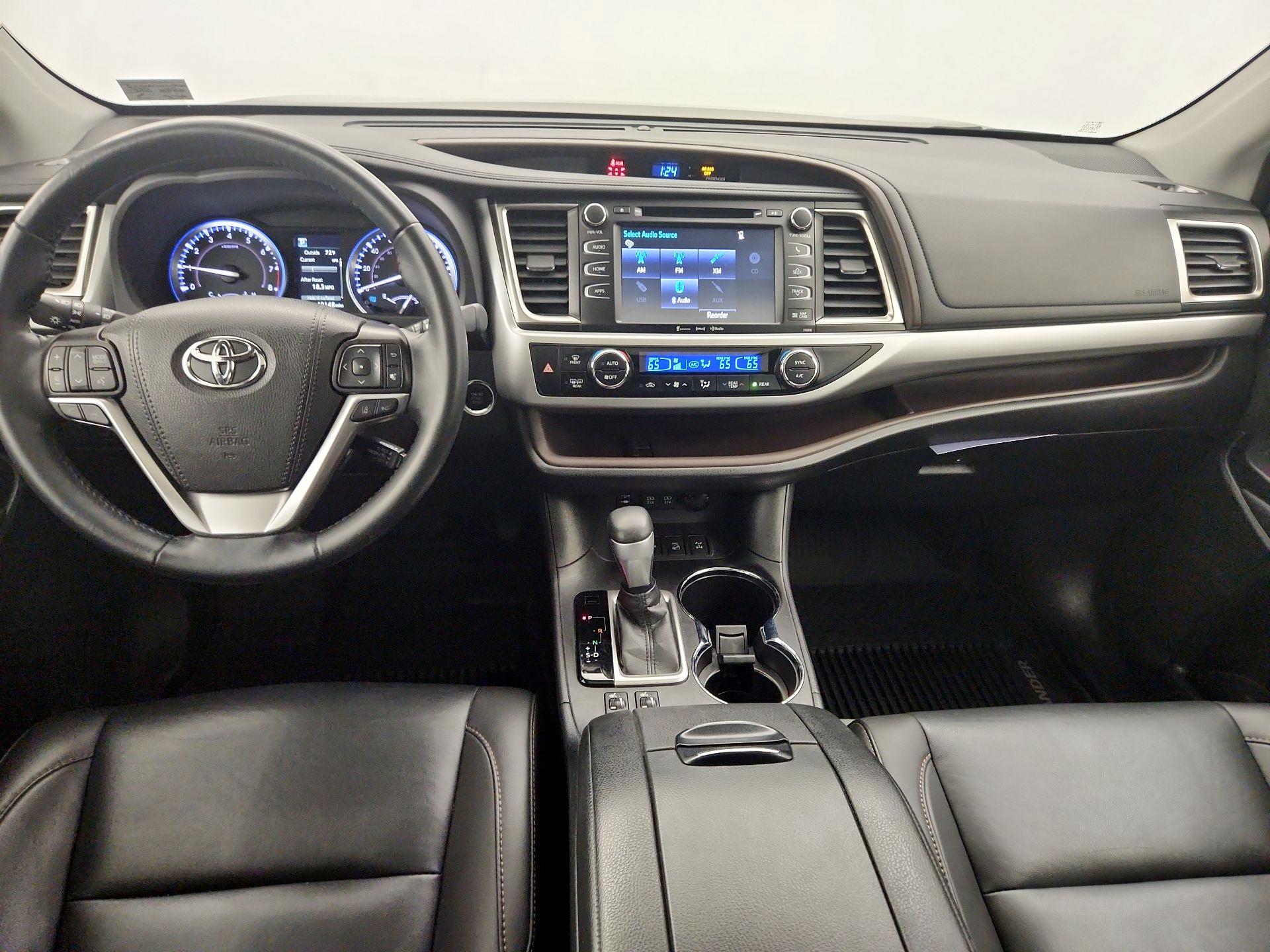 Thumbnail: 2019 Toyota Highlander - 9