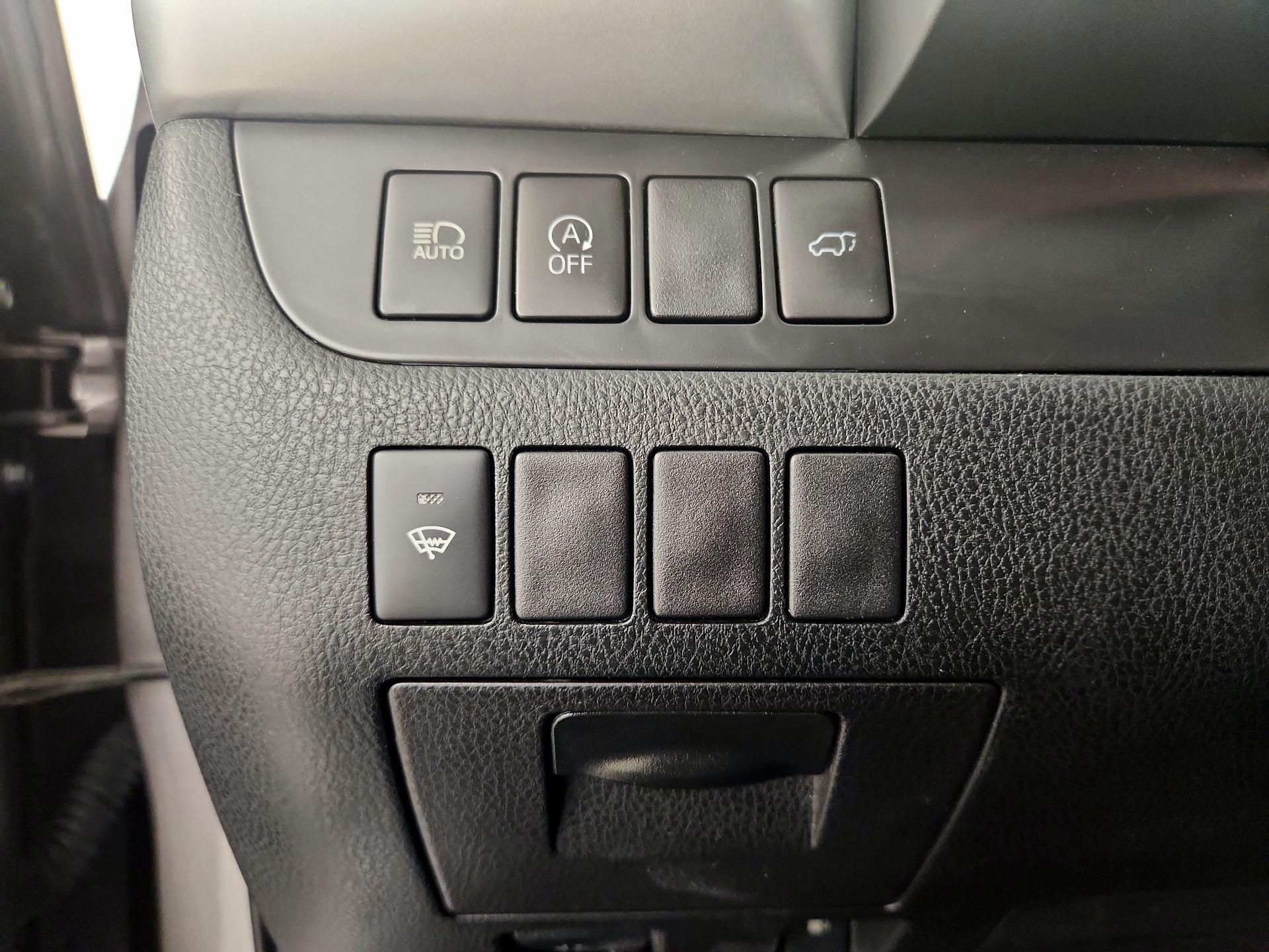 Thumbnail: 2019 Toyota Highlander - 13
