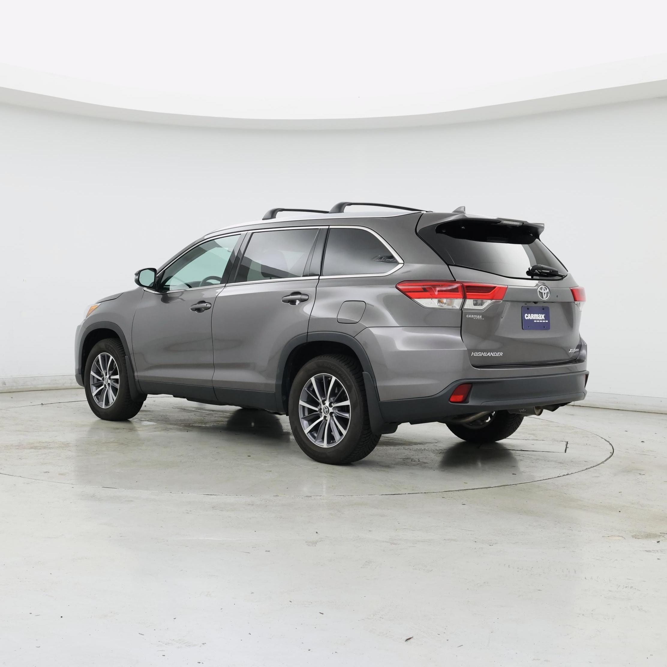 Thumbnail: 2019 Toyota Highlander - 2